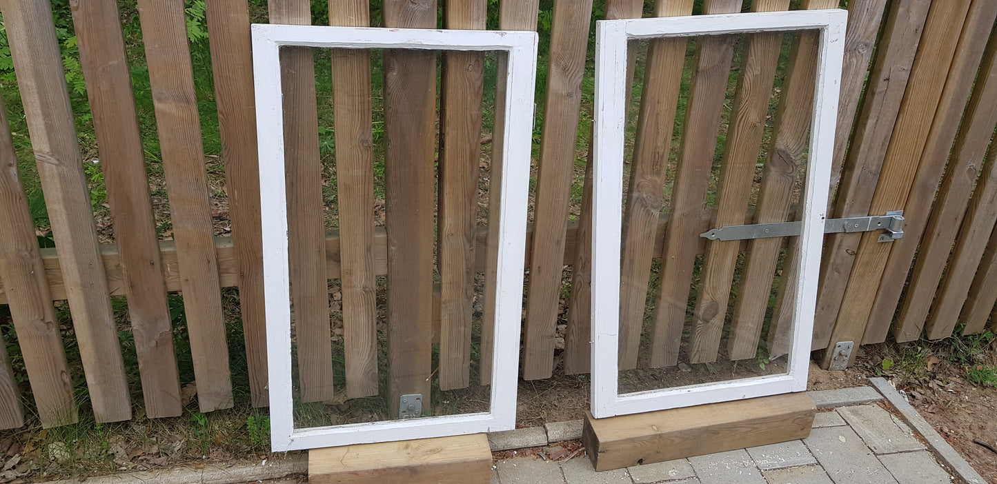 ARTIKELNUMMER 115   2st g fönster b50 h 83 pris 400kr st 