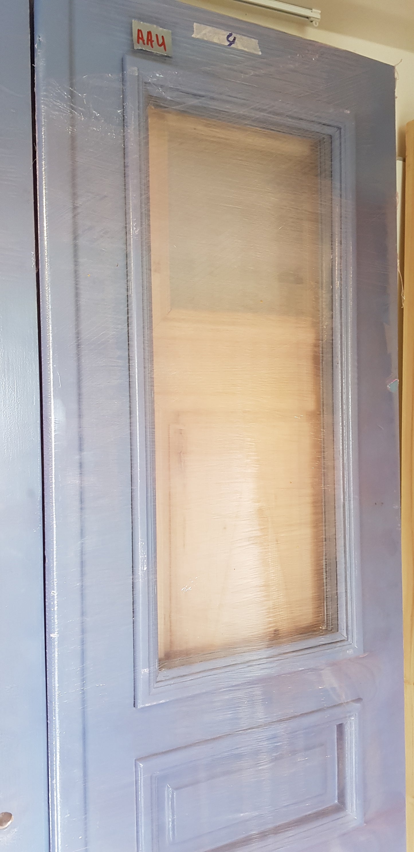 Nytillverkade pardörrar med dubbelglas i gammal stil inkl karm, yttermått: Bredd 120 cm Höjd 210 cm Djup dörrblad 4.5 cm pris: 12000 kr ARTIKELNR (AA4)