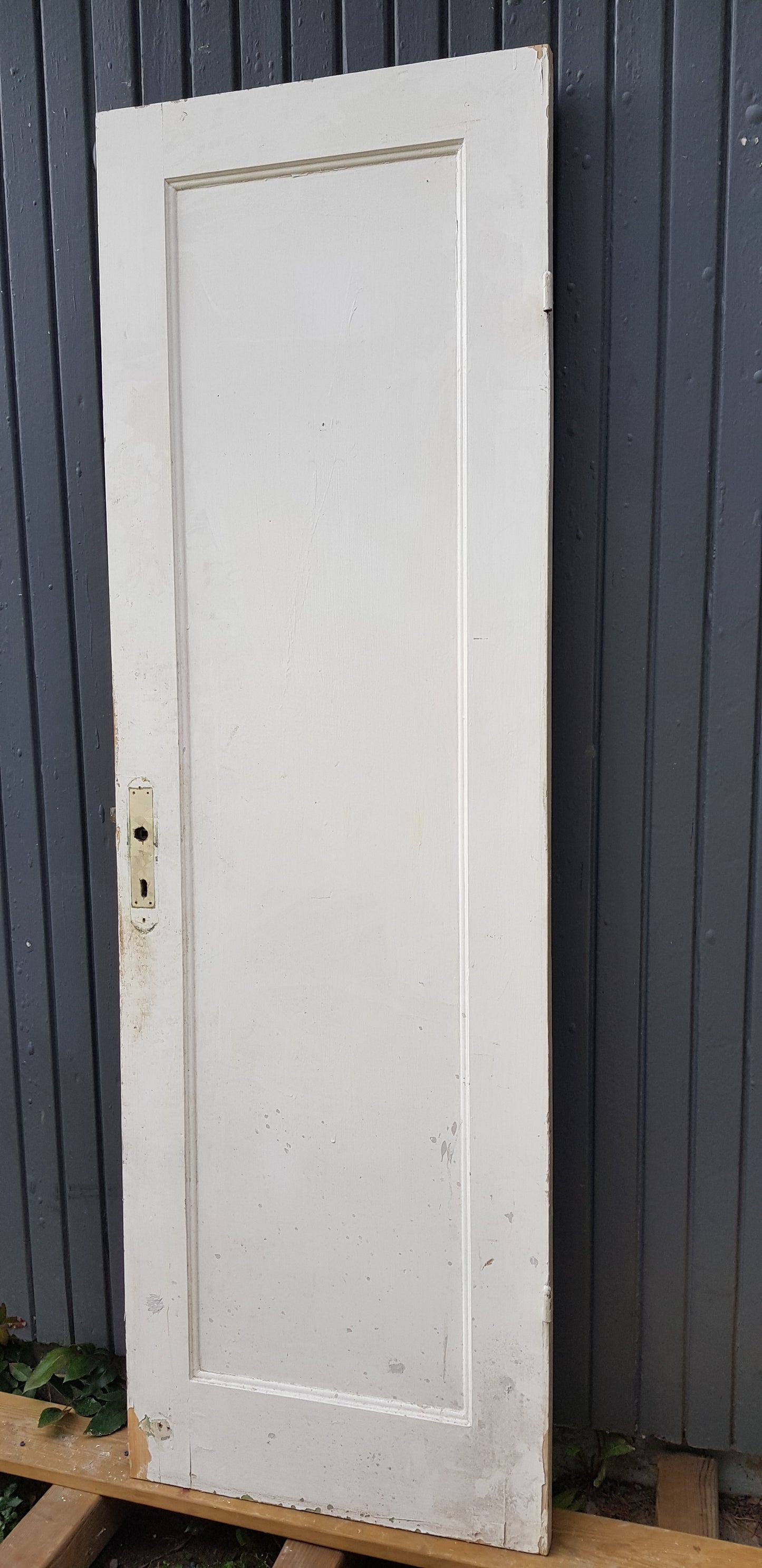 ARTIKELNUMMER 244 b65.5. h202.5. djup. 3.5. utan karm. höger. 1200kr