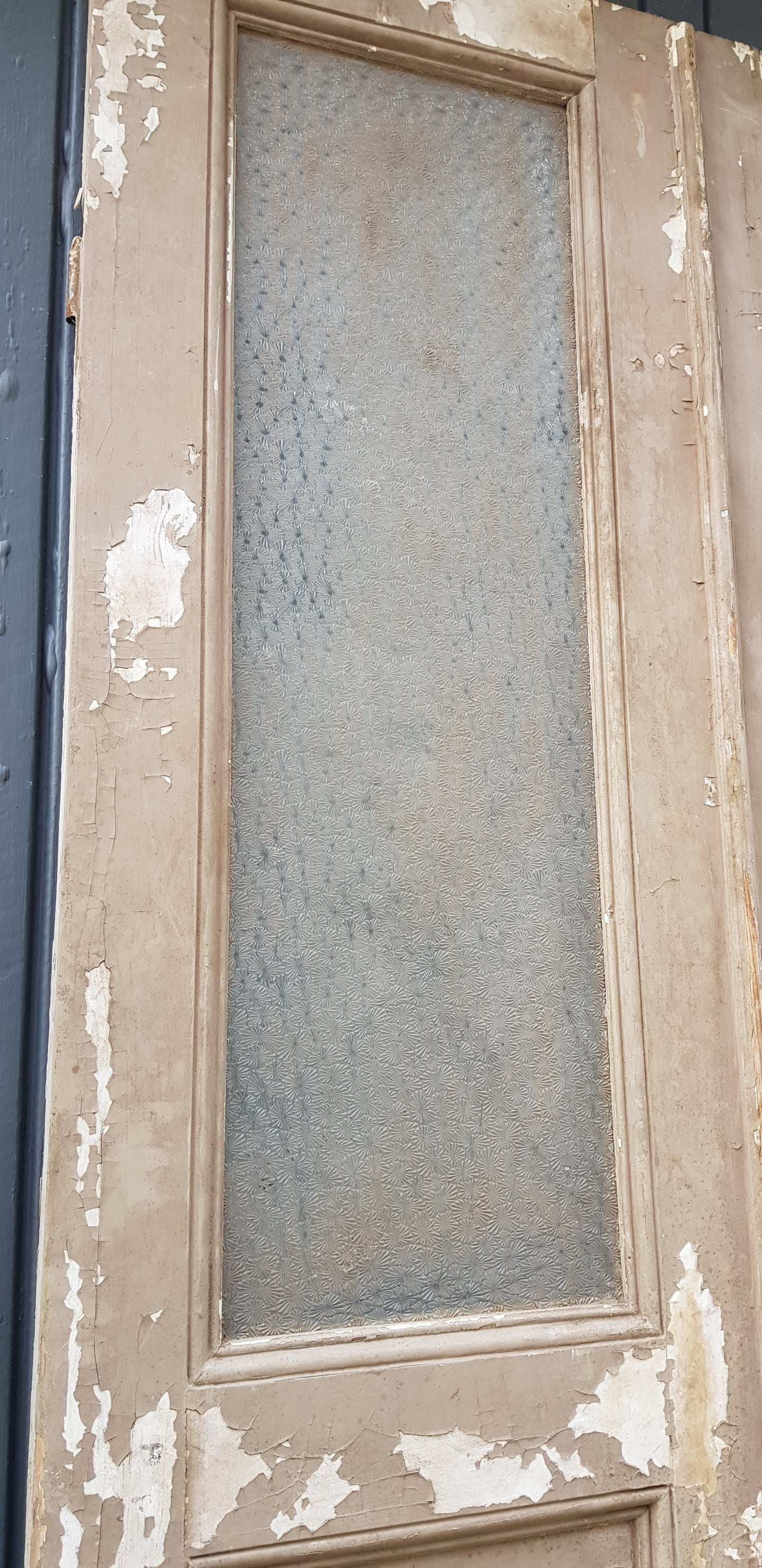 ARTIKELNUMMER 228 Härlig och fin Antik pardörr komplett med nytillverkad karm