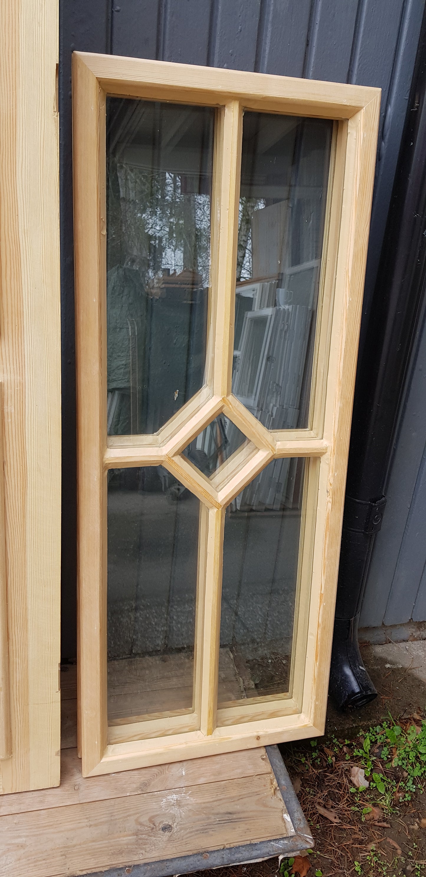 Art 838B såld b140 h210 18000 kr höger