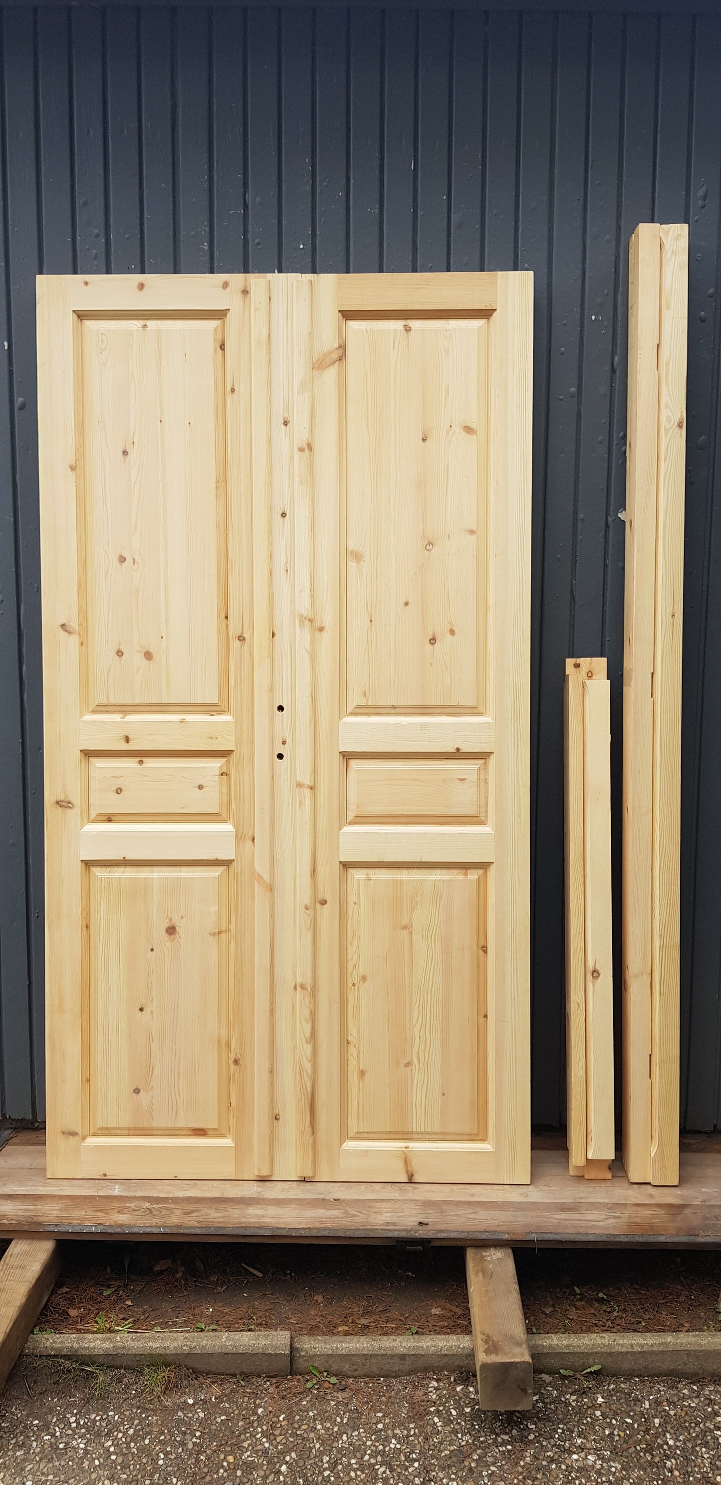 Art 836 Såld b117 h208.5 15000 kr