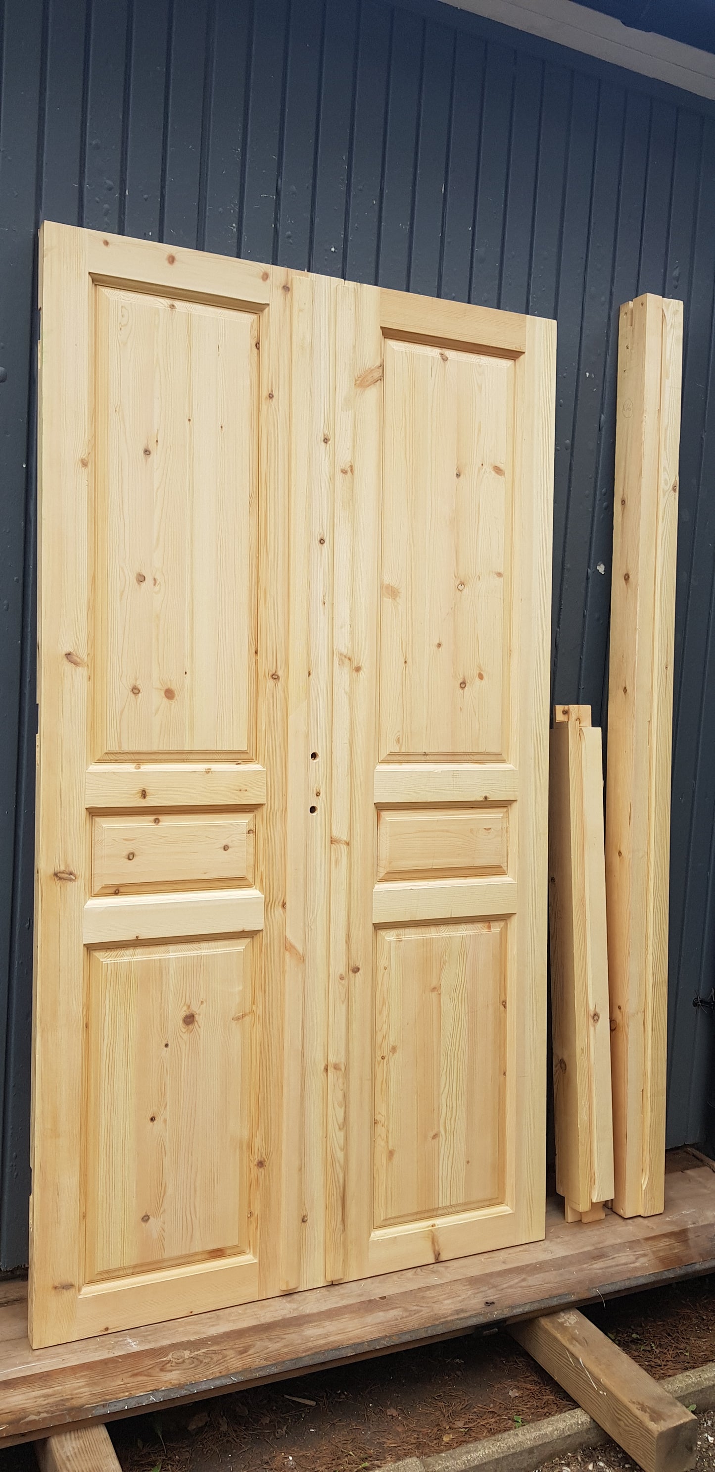 Art 836 Såld b117 h208.5 15000 kr