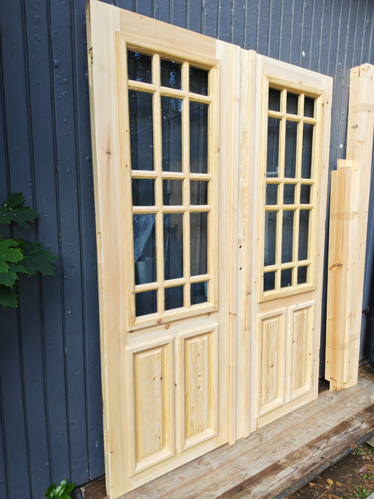 ART 04A B140 H190 BR70 PRIS 16000 KR Tillkommer 1000 KR för låskista och gångjärn