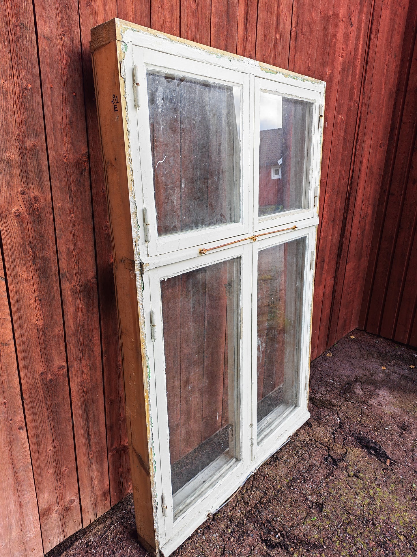 ART 21E B110 H168 FLAGFÖNSTER 5000KR BORLÄNGE
