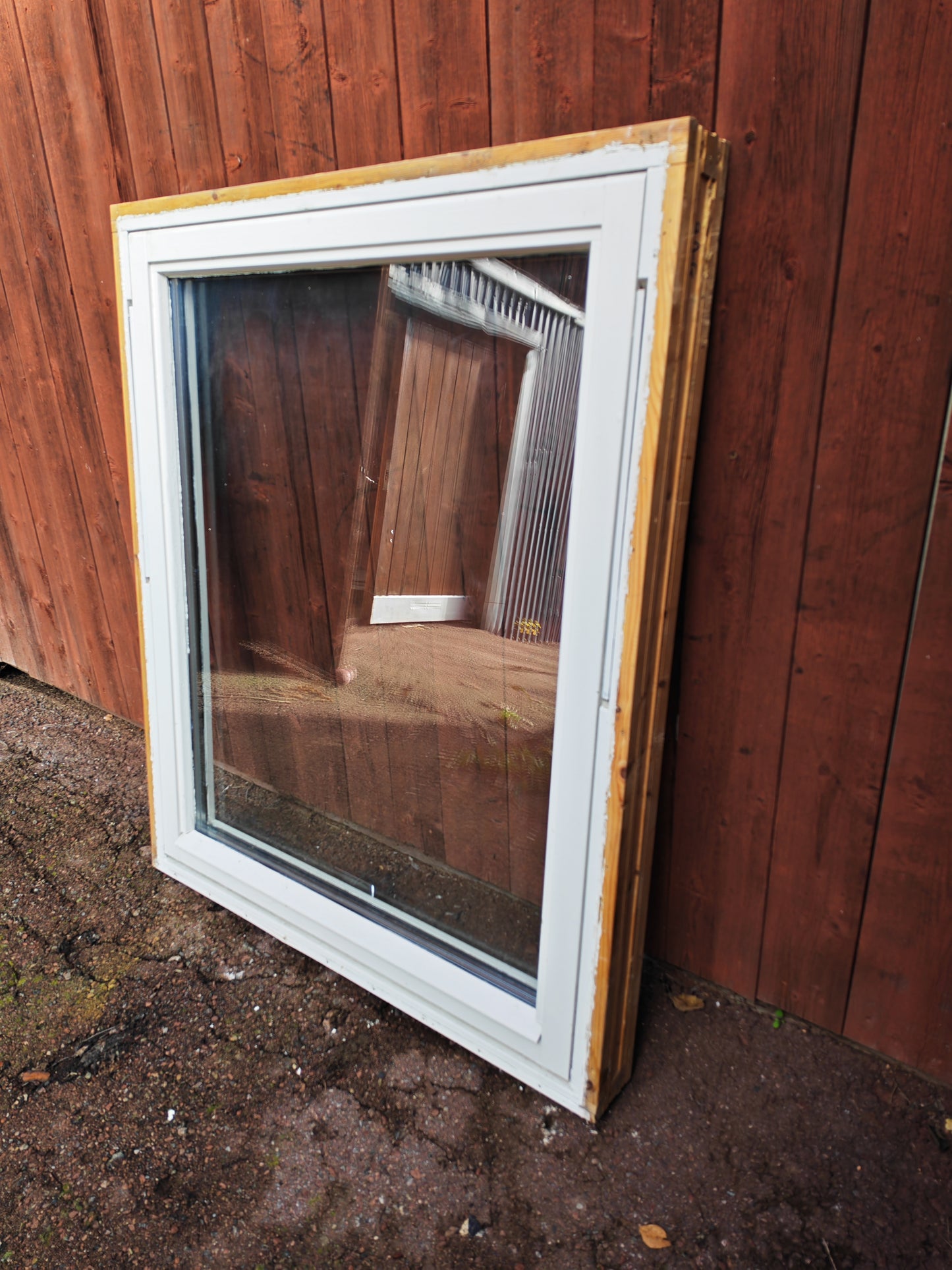 ART 21G B98, 5 H118, 5 TRE GLAS VRED FÖNSTER 4500KR BORLÄNGE