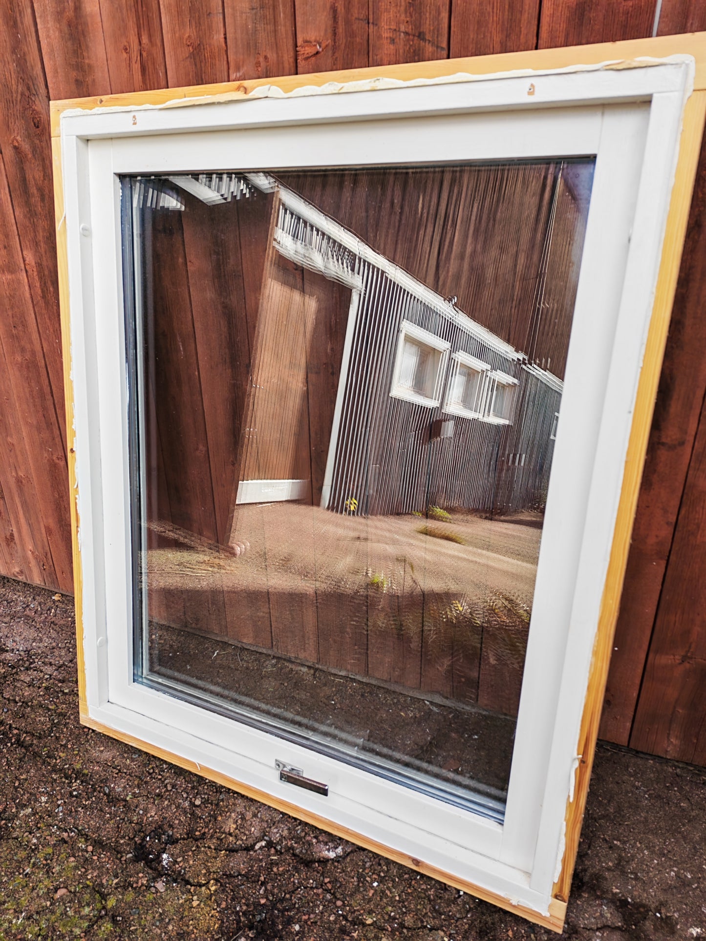 ART 21G B98, 5 H118, 5 TRE GLAS VRED FÖNSTER 4500KR BORLÄNGE