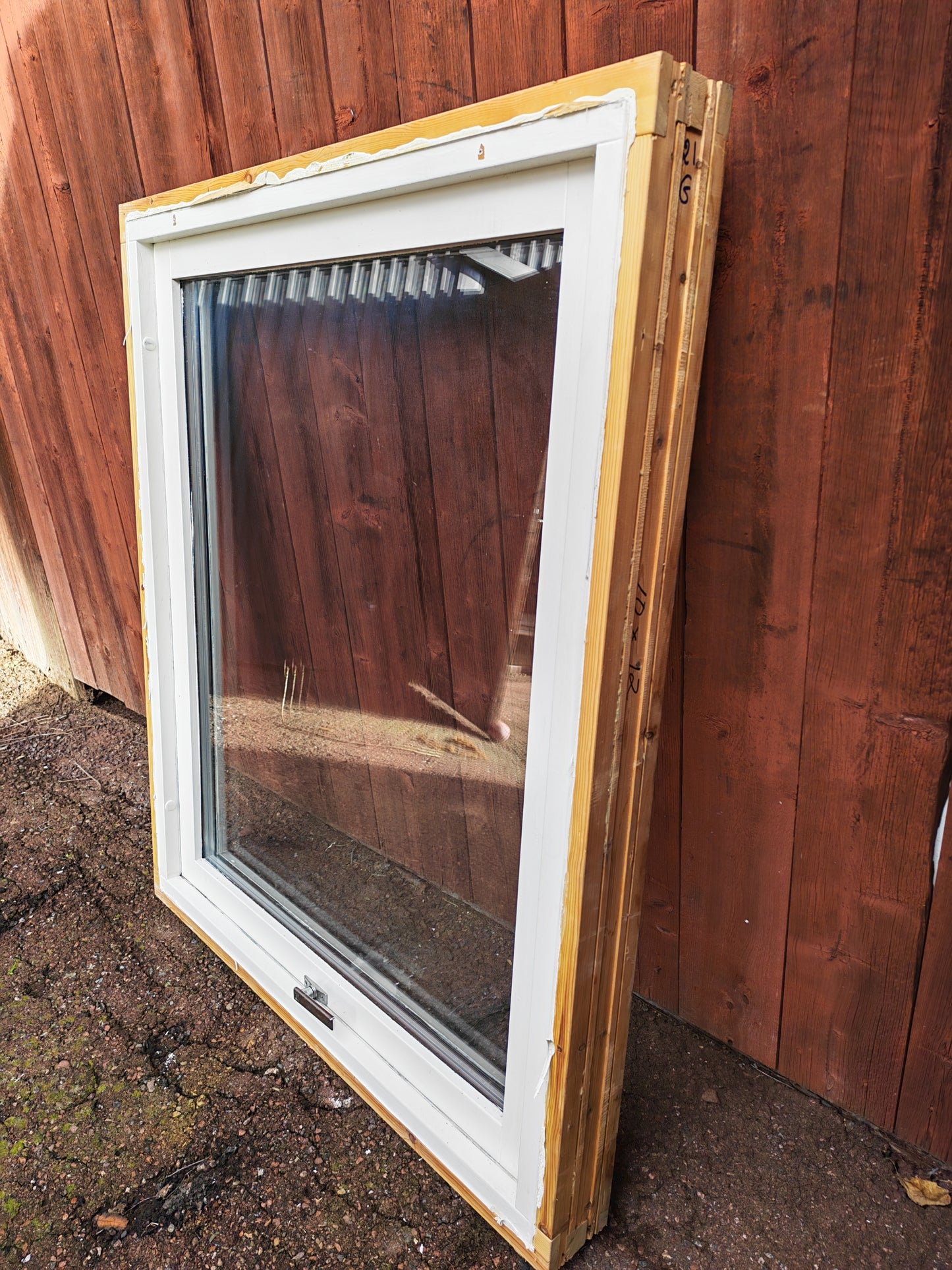 ART 21G B98, 5 H118, 5 TRE GLAS VRED FÖNSTER 4500KR BORLÄNGE