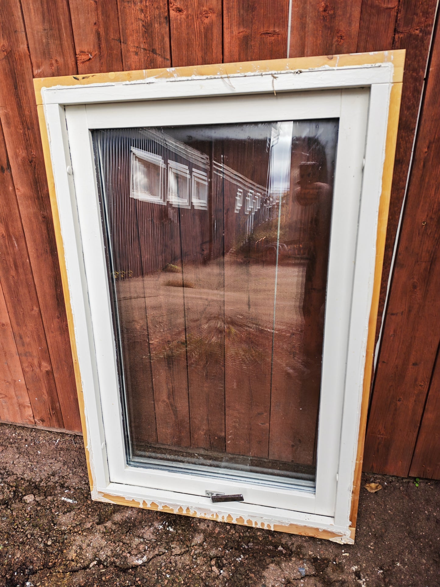 ART 21H B79 H118, 5 TRE GLAS VRED FÖNSTER 4000KR BORLÄNGE