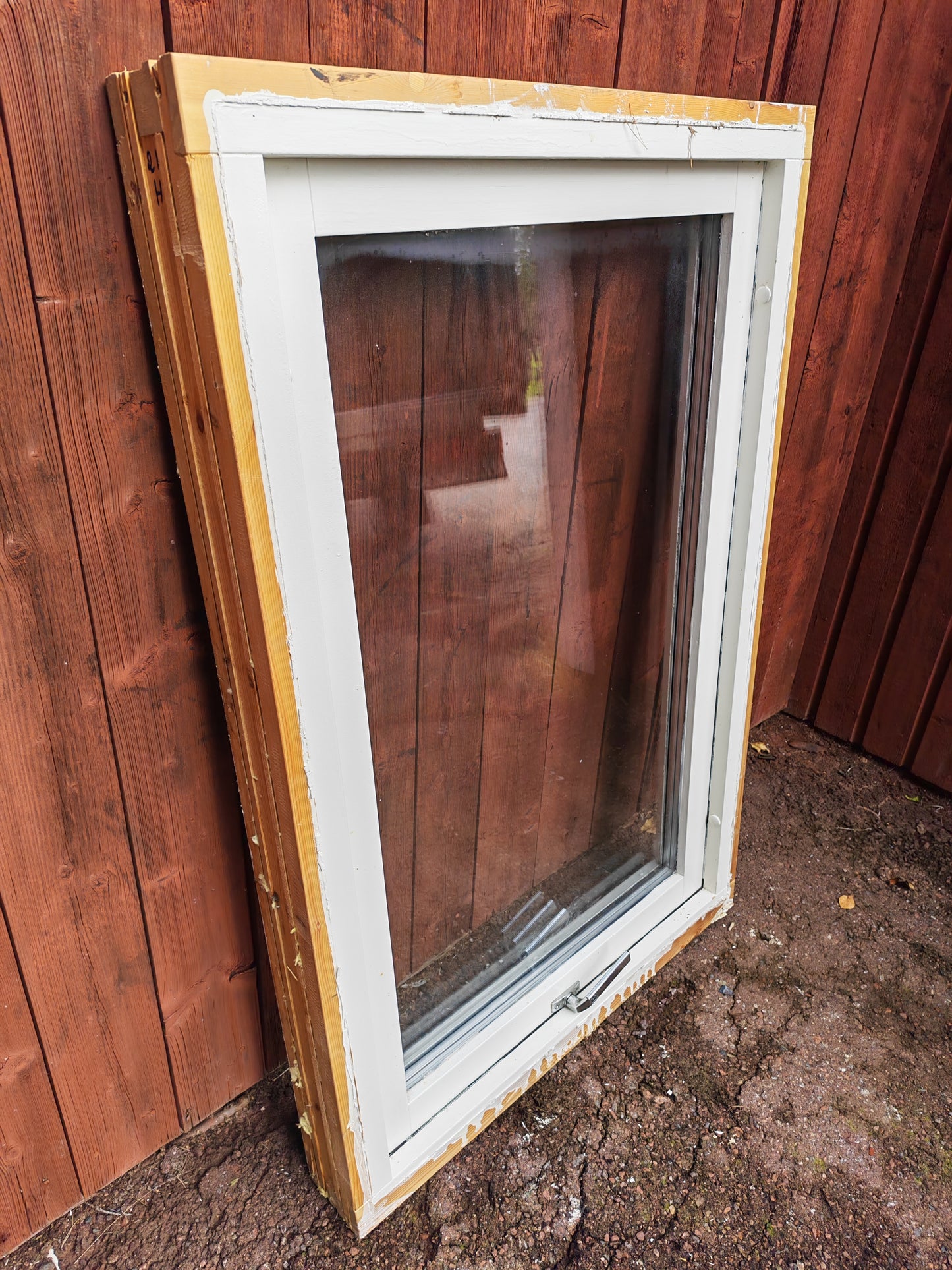 ART 21H B79 H118, 5 TRE GLAS VRED FÖNSTER 4000KR BORLÄNGE