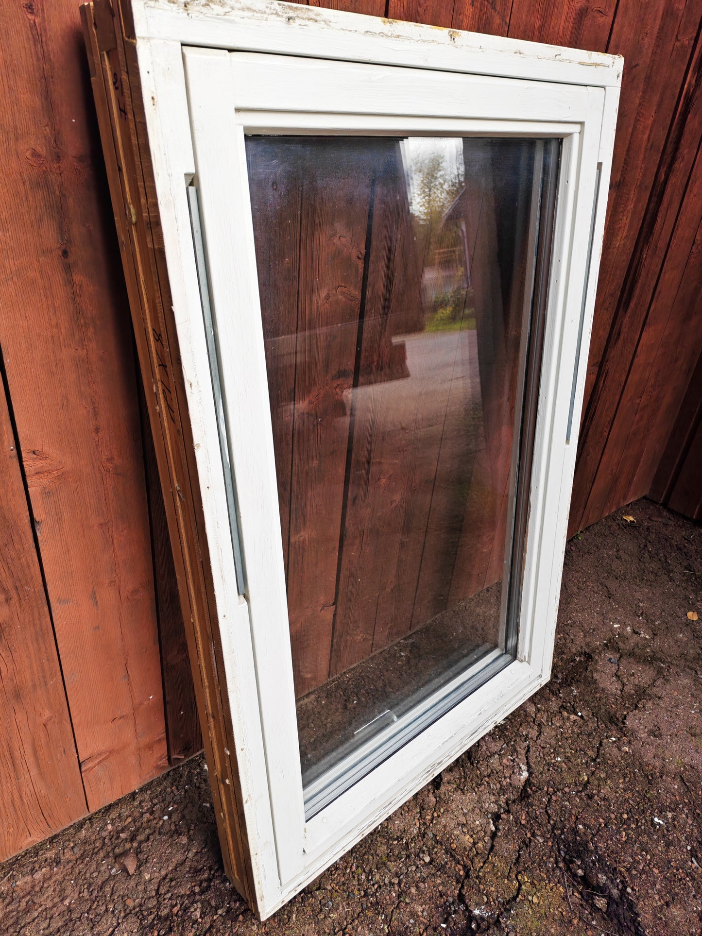 ART 21H B79 H118, 5 TRE GLAS VRED FÖNSTER 4000KR BORLÄNGE