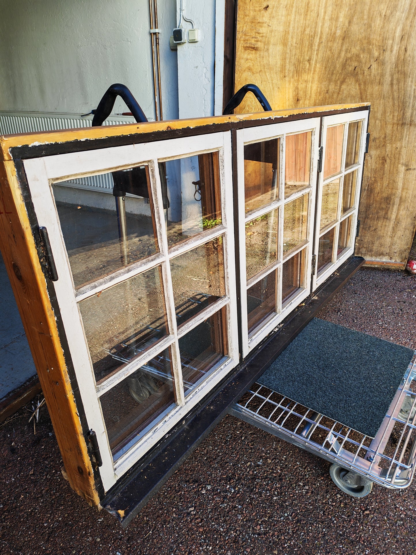 ART 21L B178, 5 H78, 5 ÄKTA SPRÖJS 5500KR BORLÄNGE