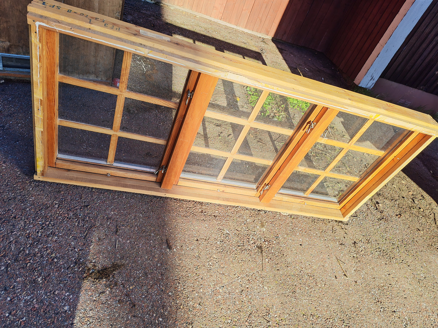 ART 21L B178, 5 H78, 5 ÄKTA SPRÖJS 5500KR BORLÄNGE