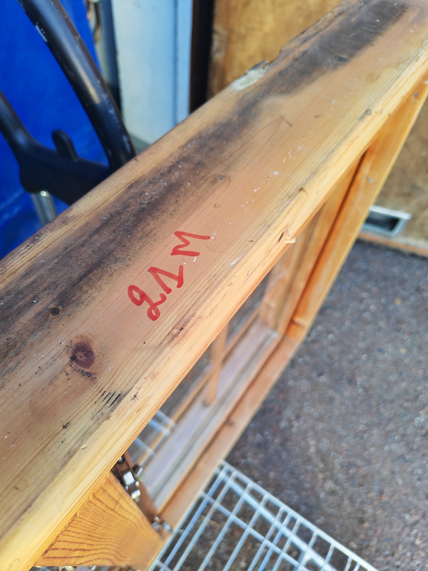 ART 21M B118, 5 H78, 5 ÄKTA SPRÖJS 5000KR BORLÄNGE