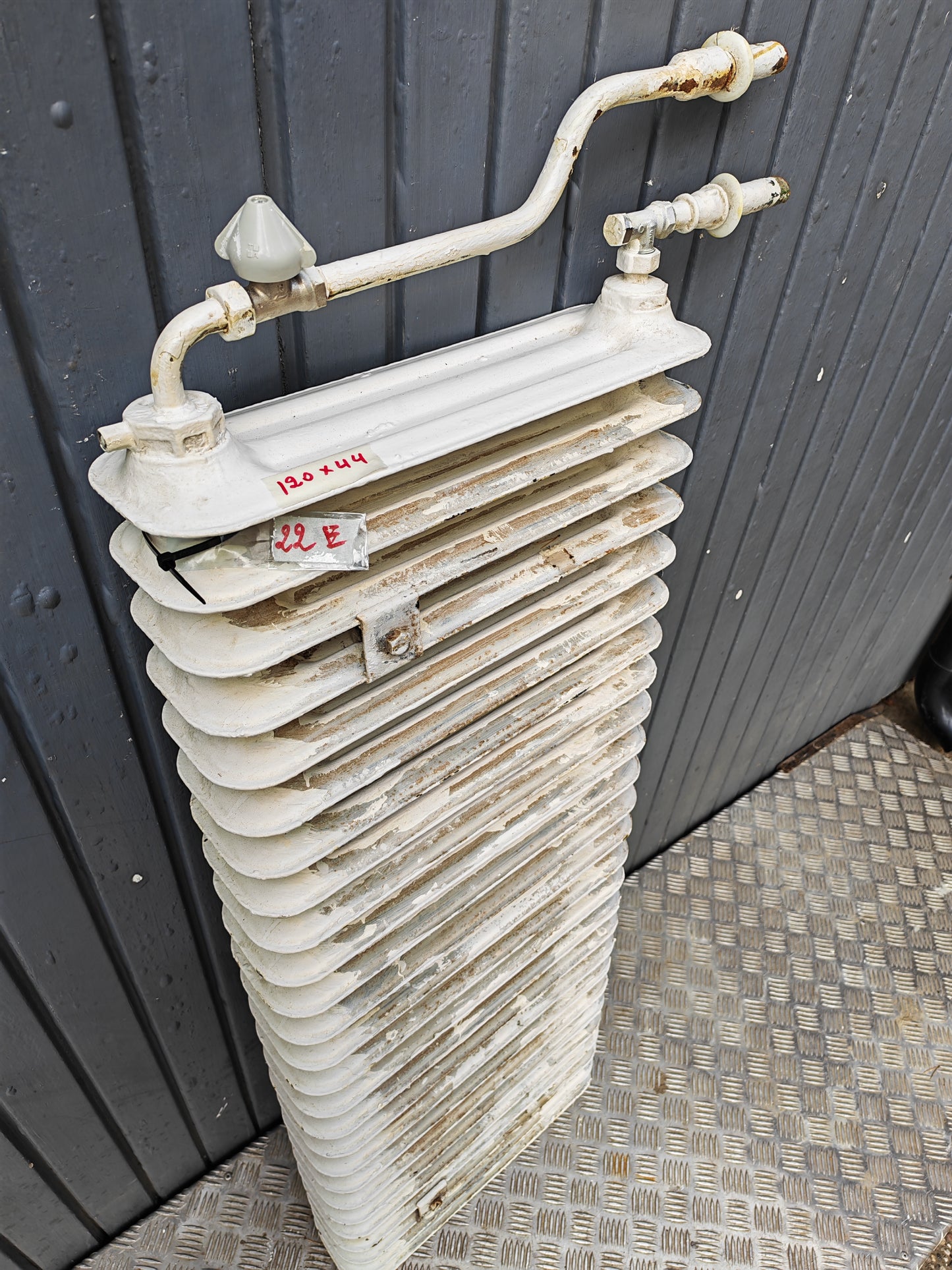 ART 22E  B120  H44  D13  PRIS 4000 KR