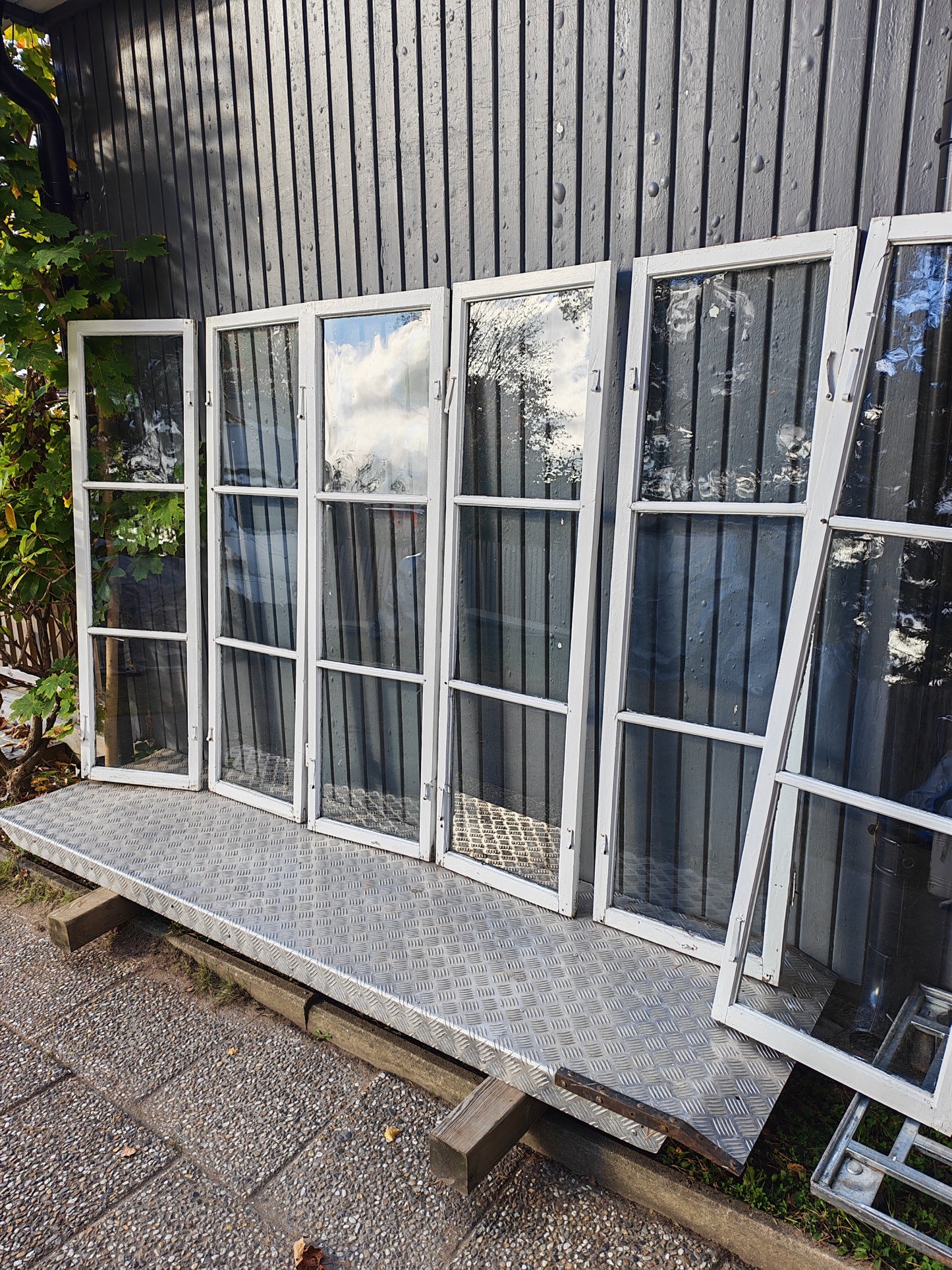 ART 24B 6ST B46 H155 D3 MUNBLÅST GLAS PRIS 1150 KR PER ST
