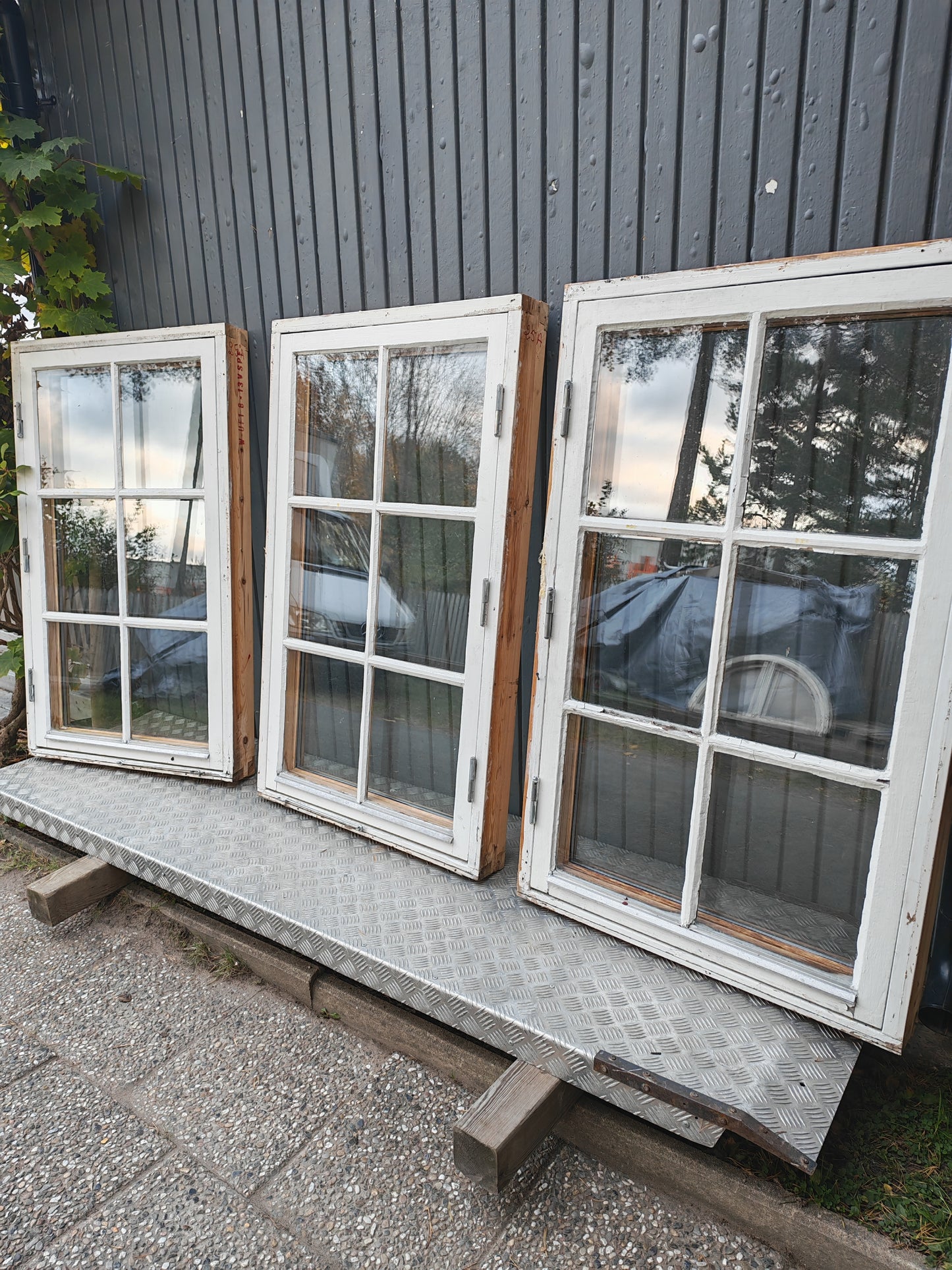 ART 25A  5ST  B78, 5 H128, 5  ÄKTA SPRÖJS KOPPLADE PRIS 4000KR PER ST