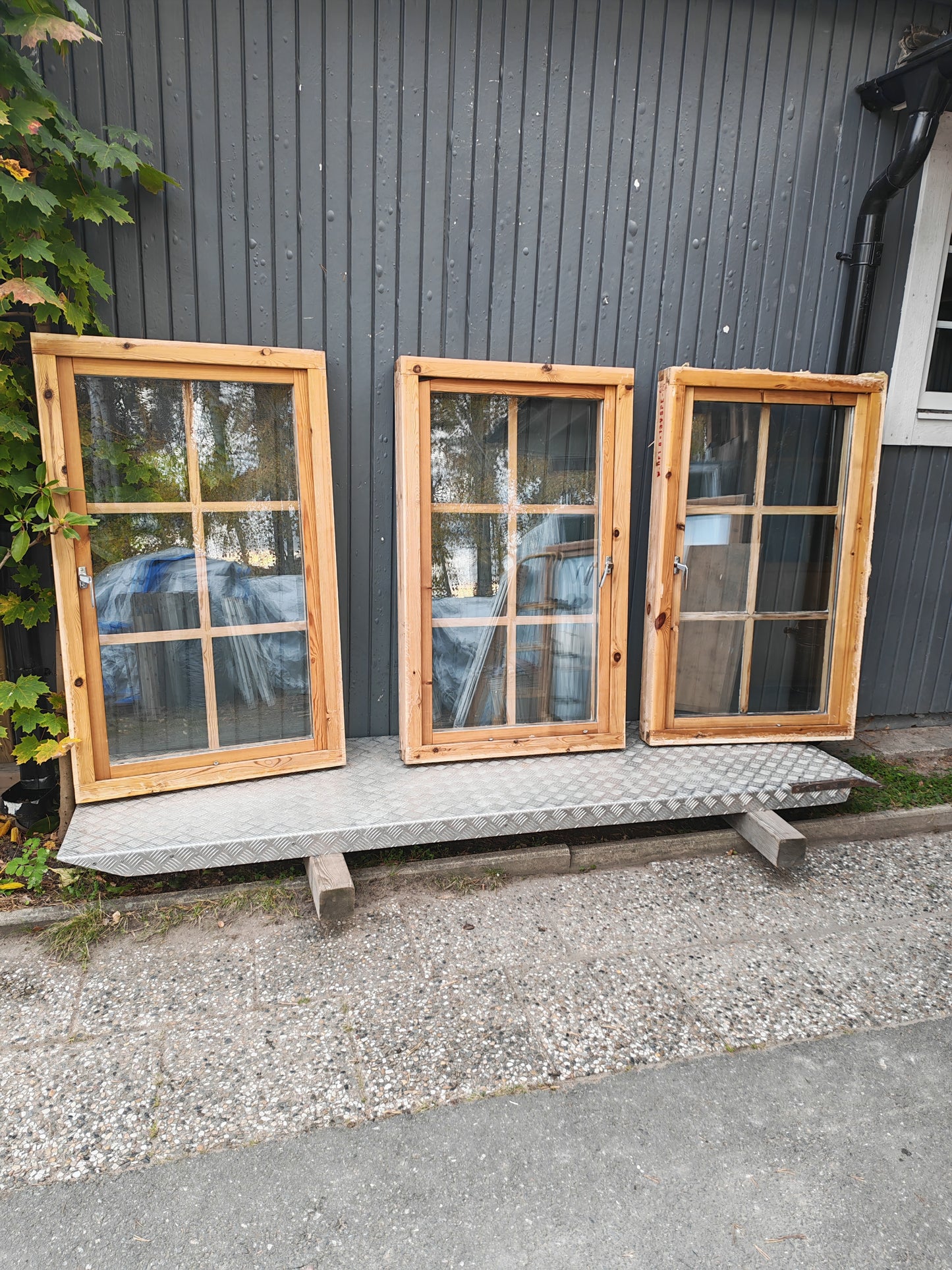 ART 25A  5ST  B78, 5 H128, 5  ÄKTA SPRÖJS KOPPLADE PRIS 4000KR PER ST