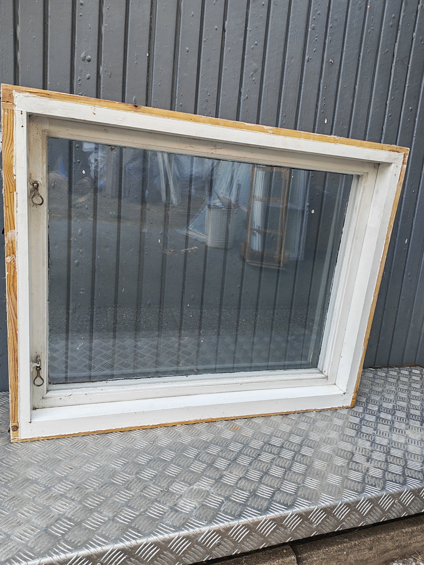 ART 25B    B105, 5 H84, 5  KOPPLAD PRIS 2500KR