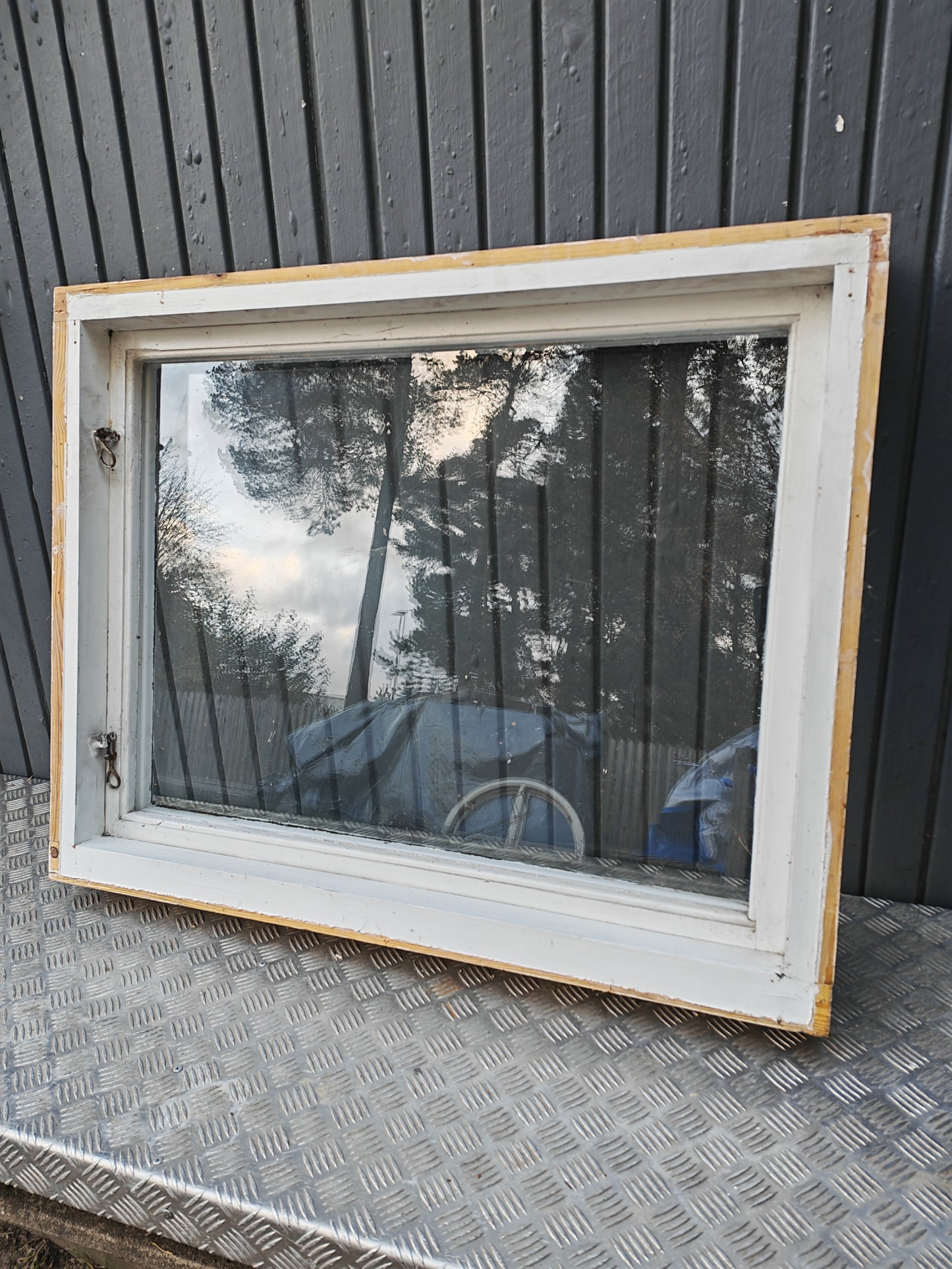 ART 25B    B105, 5 H84, 5  KOPPLAD PRIS 2500KR