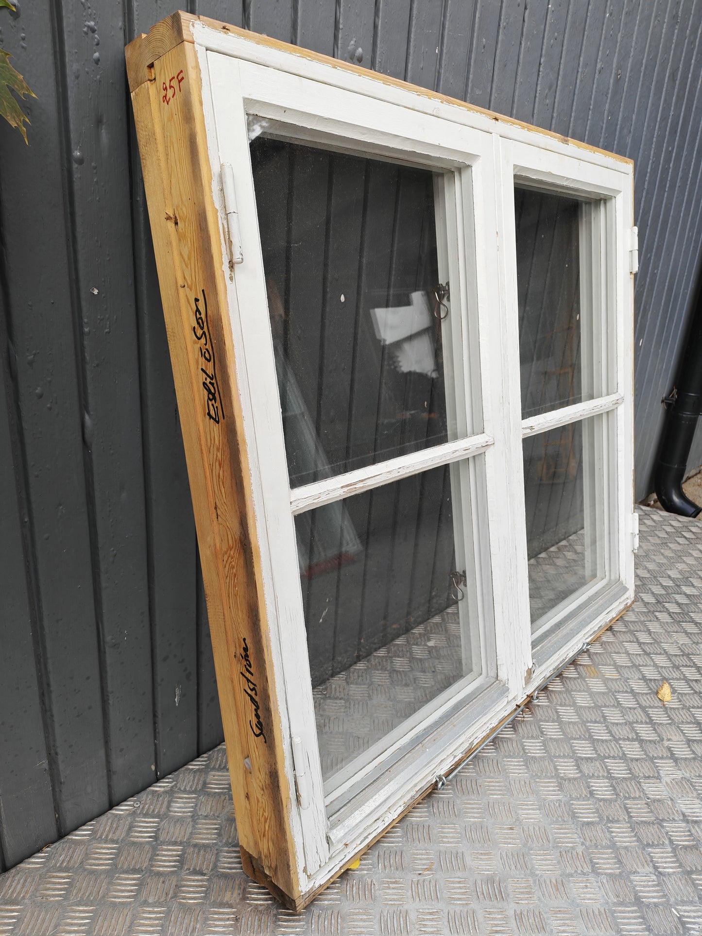 ART 25F    B108, 5 H98, 5  ÄKTA SPRÖJS KOPPLADE PRIS 4000KR
