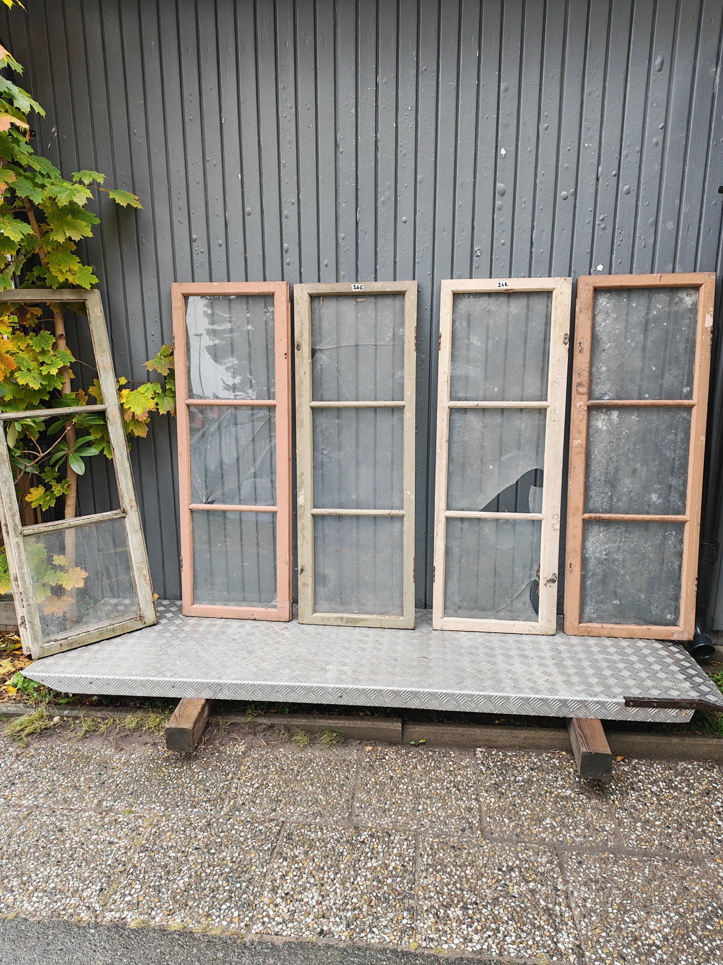 ART 26E  6ST B49 H141 D2, 5 GAMMALT GLAS 700 KR PER ST ( BEHÖVER BYTA GLAS PÅ 6ST)