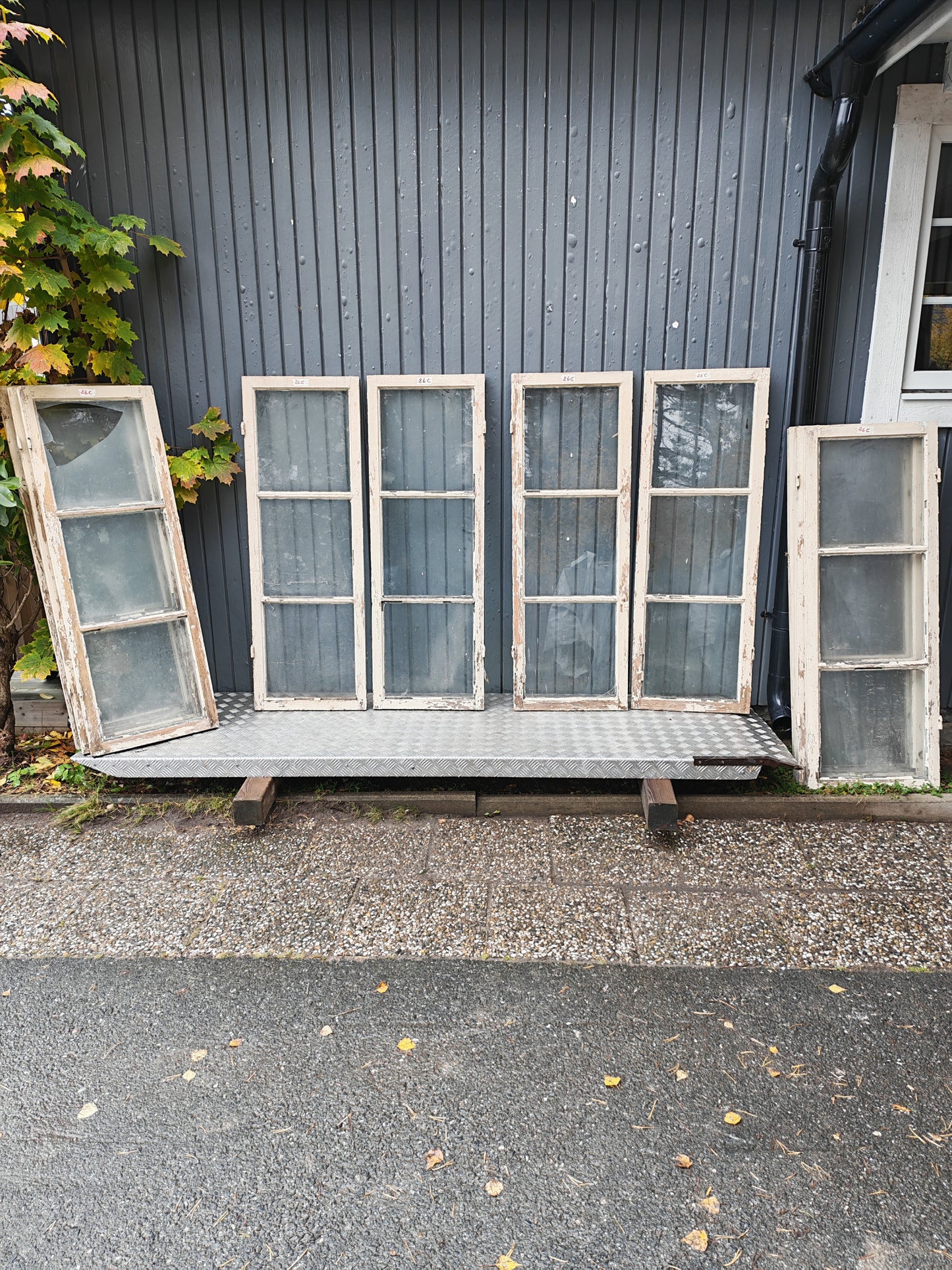ART 26C 11ST B44,5 H128 D3,5 GAMMALT GLAS 900 KR PER ST (5ST HELA 6ST BYTA GLAS)