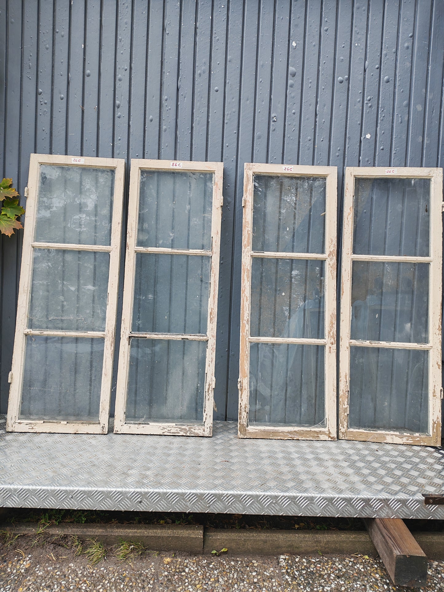 ART 26C 11ST B44,5 H128 D3,5 GAMMALT GLAS 900 KR PER ST (5ST HELA 6ST BYTA GLAS)