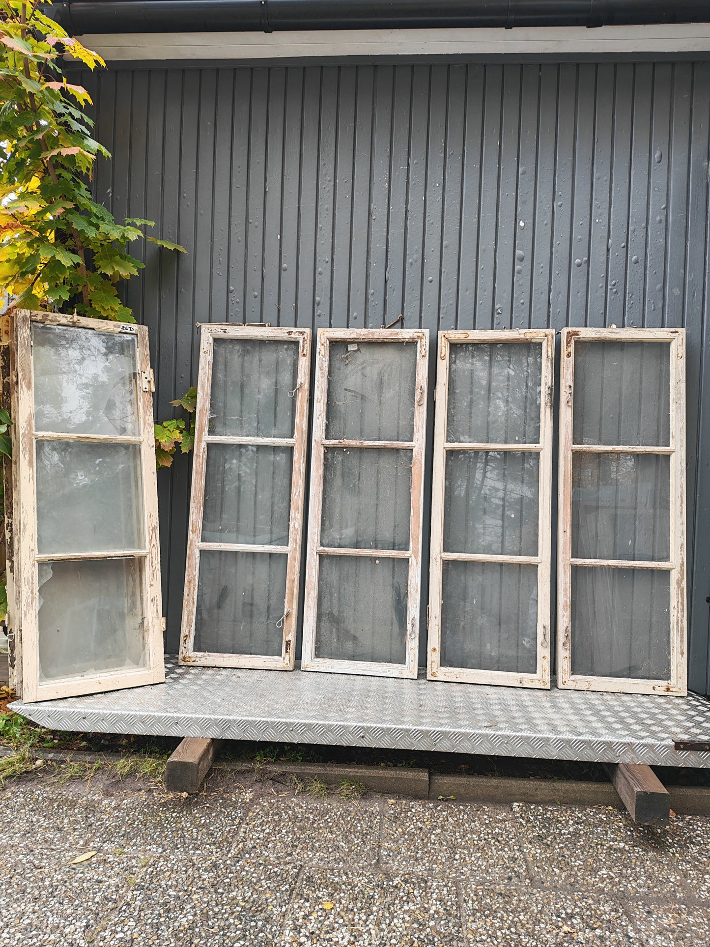ART 26D 10ST B47 H141 D3,5 GAMMALT GLAS 1000 KR PER ST (6ST HELA 4ST BYTA GLAS)