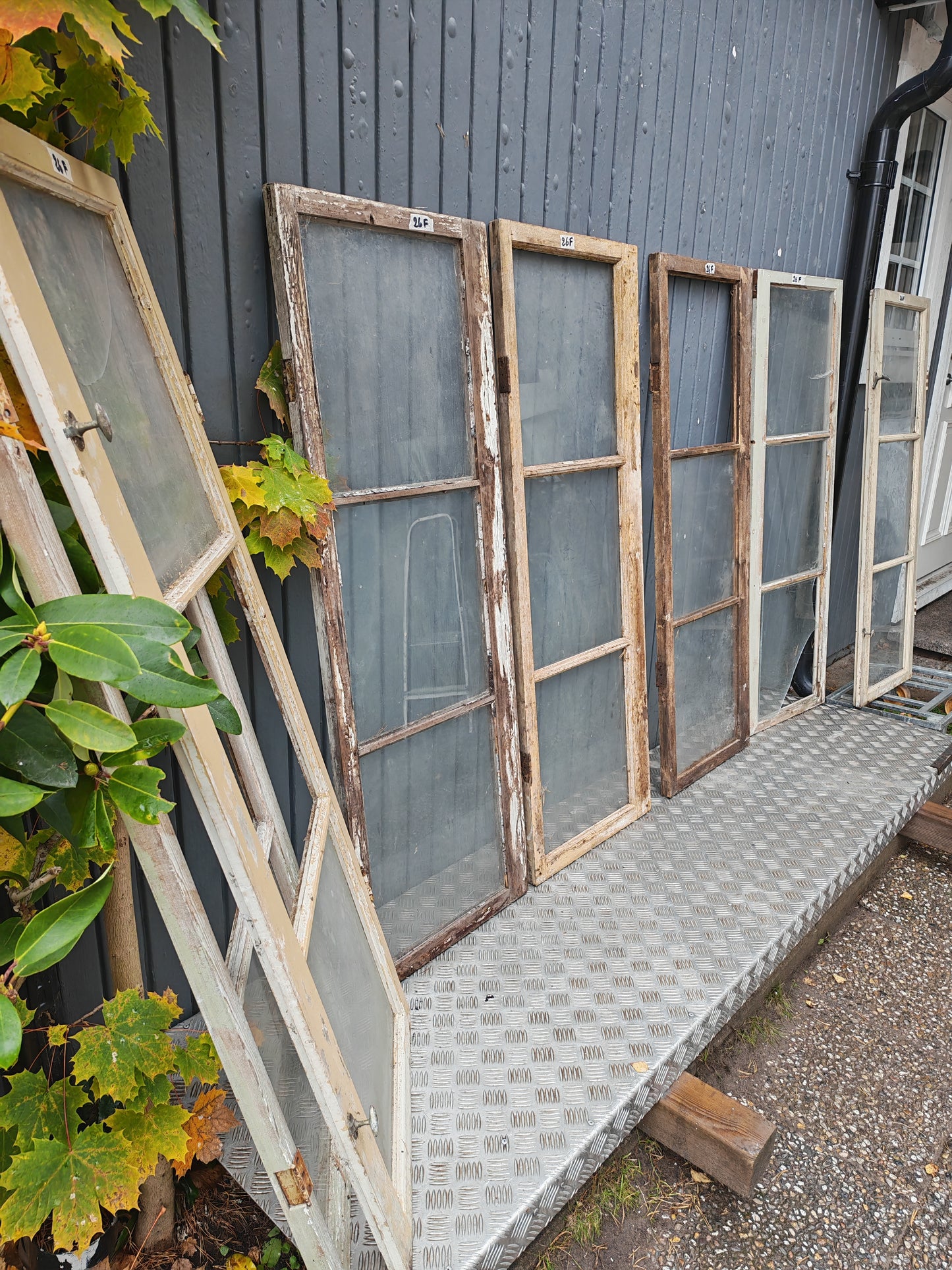 ART 26F 7ST B48 H138 D3  GAMALT GLAS 800 KR PER ST (2ST HELA 5ST BEHÖVE BYTA GLAS)