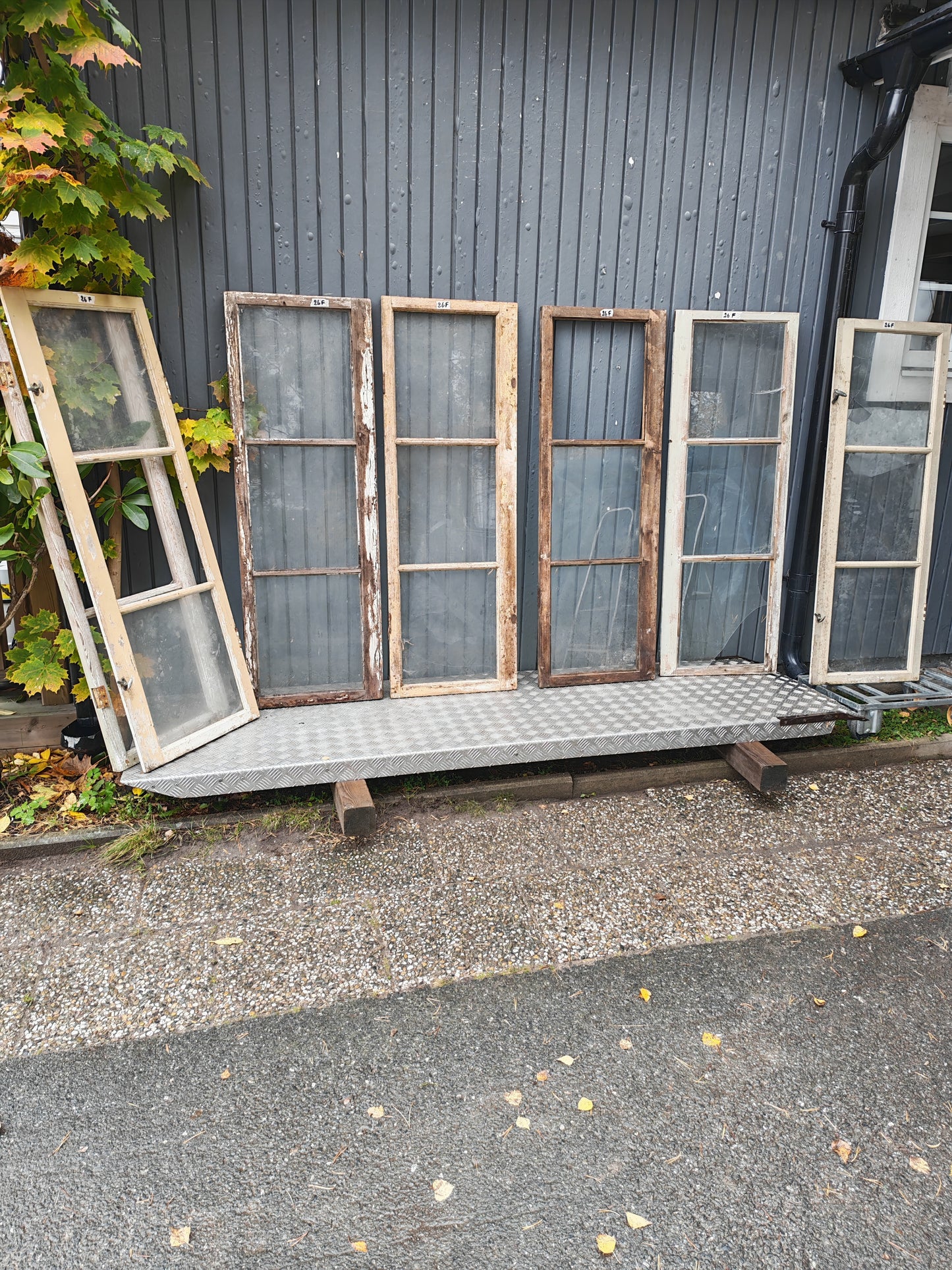 ART 26F 7ST B48 H138 D3  GAMALT GLAS 800 KR PER ST (2ST HELA 5ST BEHÖVE BYTA GLAS)