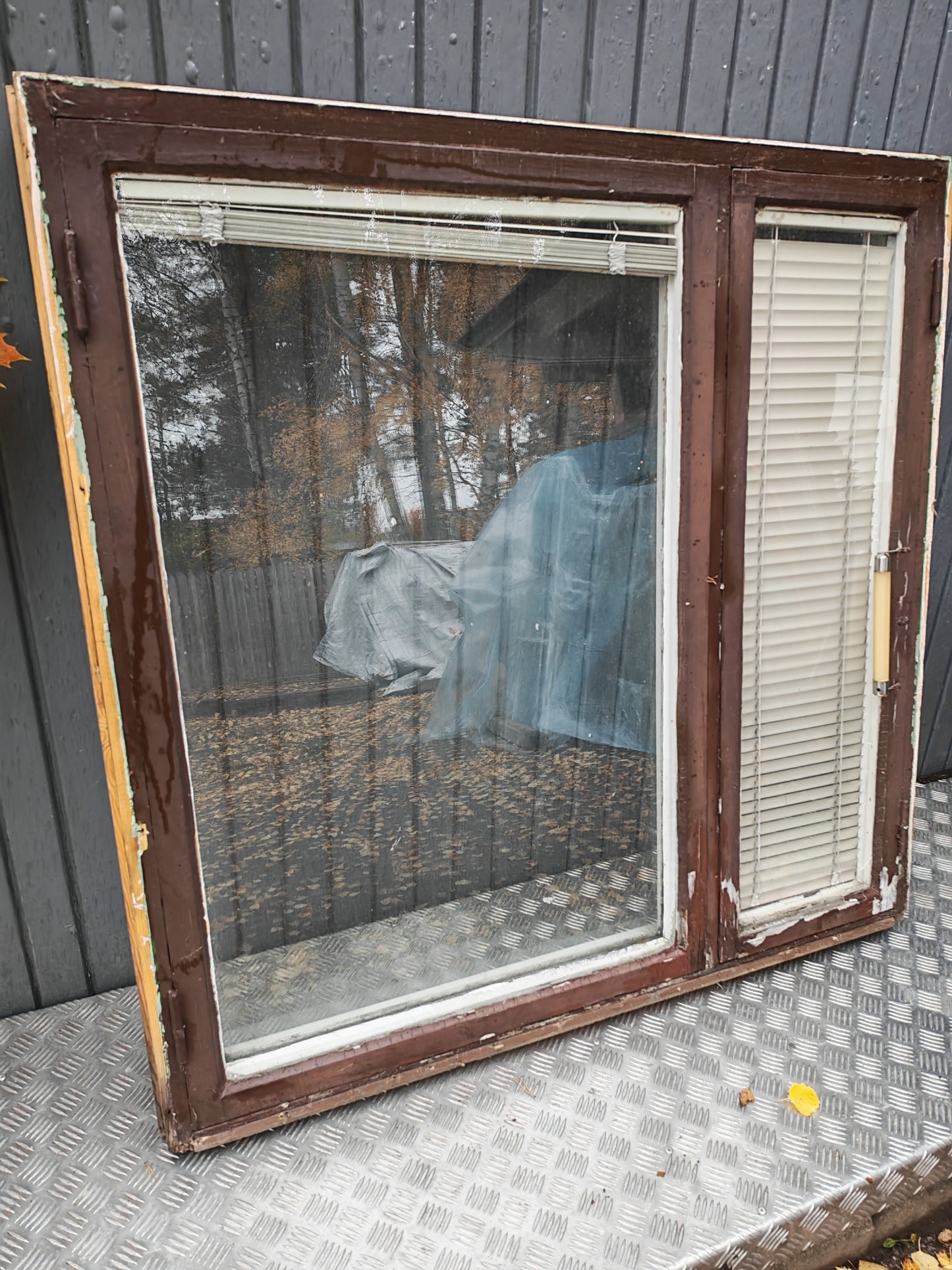 420A B120 H120 D13 BEHÖVER BYTA GLAS PÅ LILLA RUTAN PRIS 1500KR