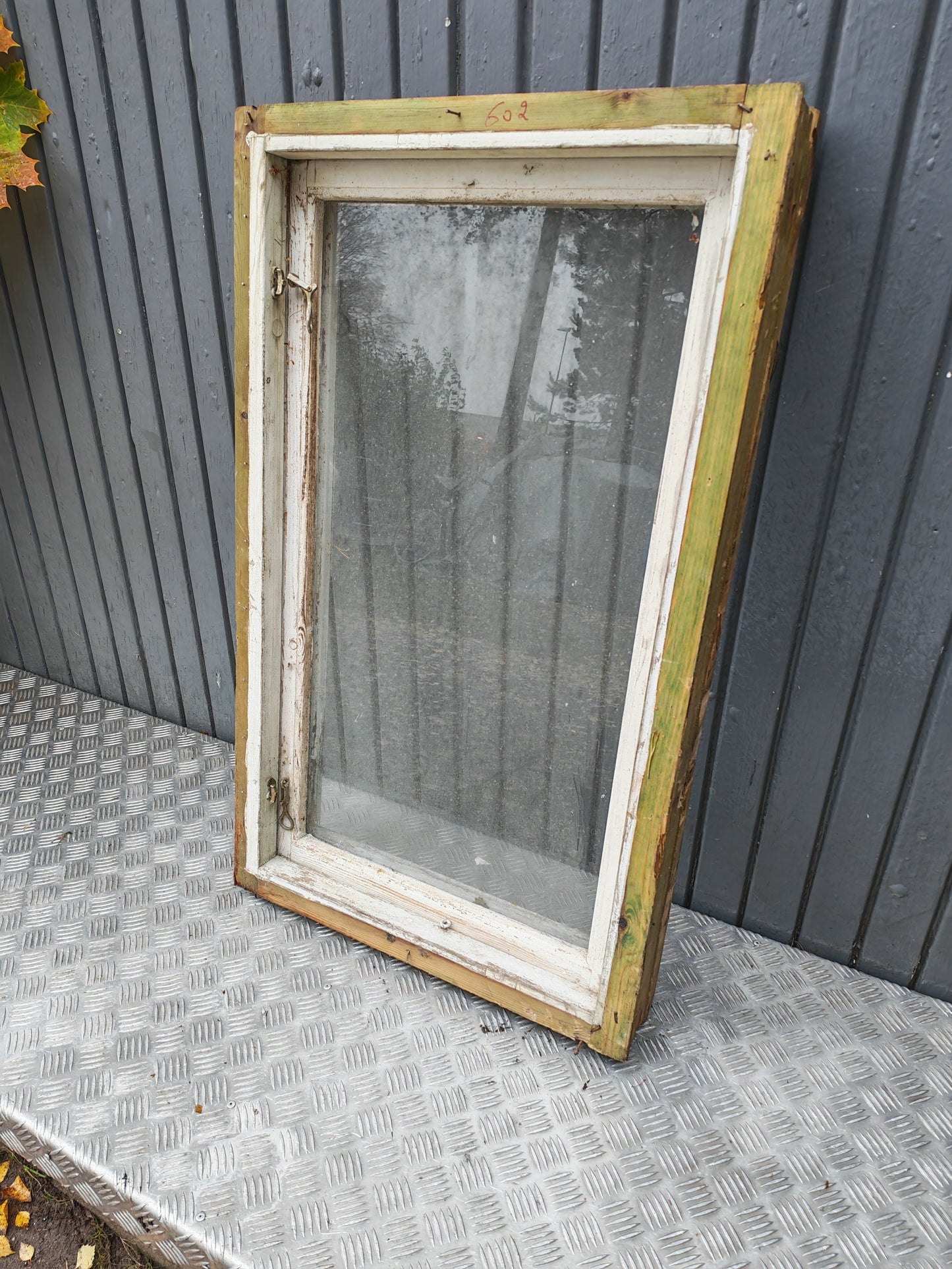 ART 602  B60 H100 D10,5 KOPPLADE PRIS 1500KR behöver fram ruta