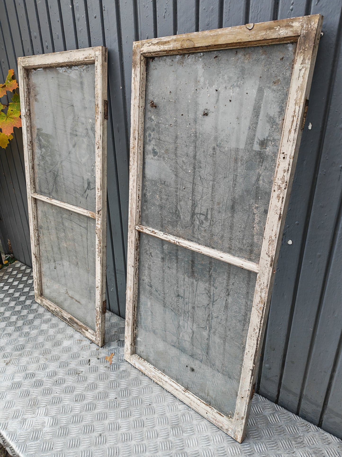 ART 3A  2ST B56 H121 D3 MUNBLÅST GLAS 1000 KR PER ST