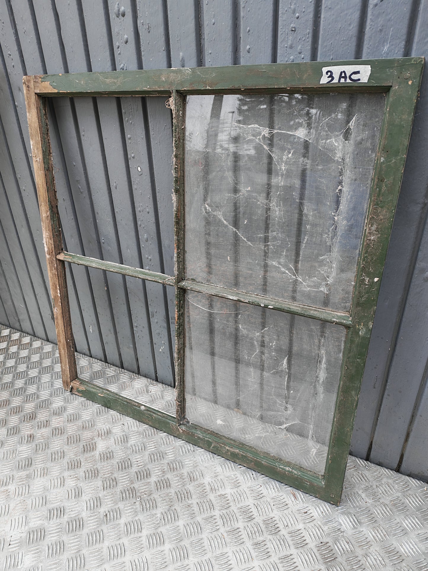 ART 3AC 1ST B90 H93 D3 800 KR ( 2ST RUTOR BEHÖVER KOMPLETTERAS MED GLAS)