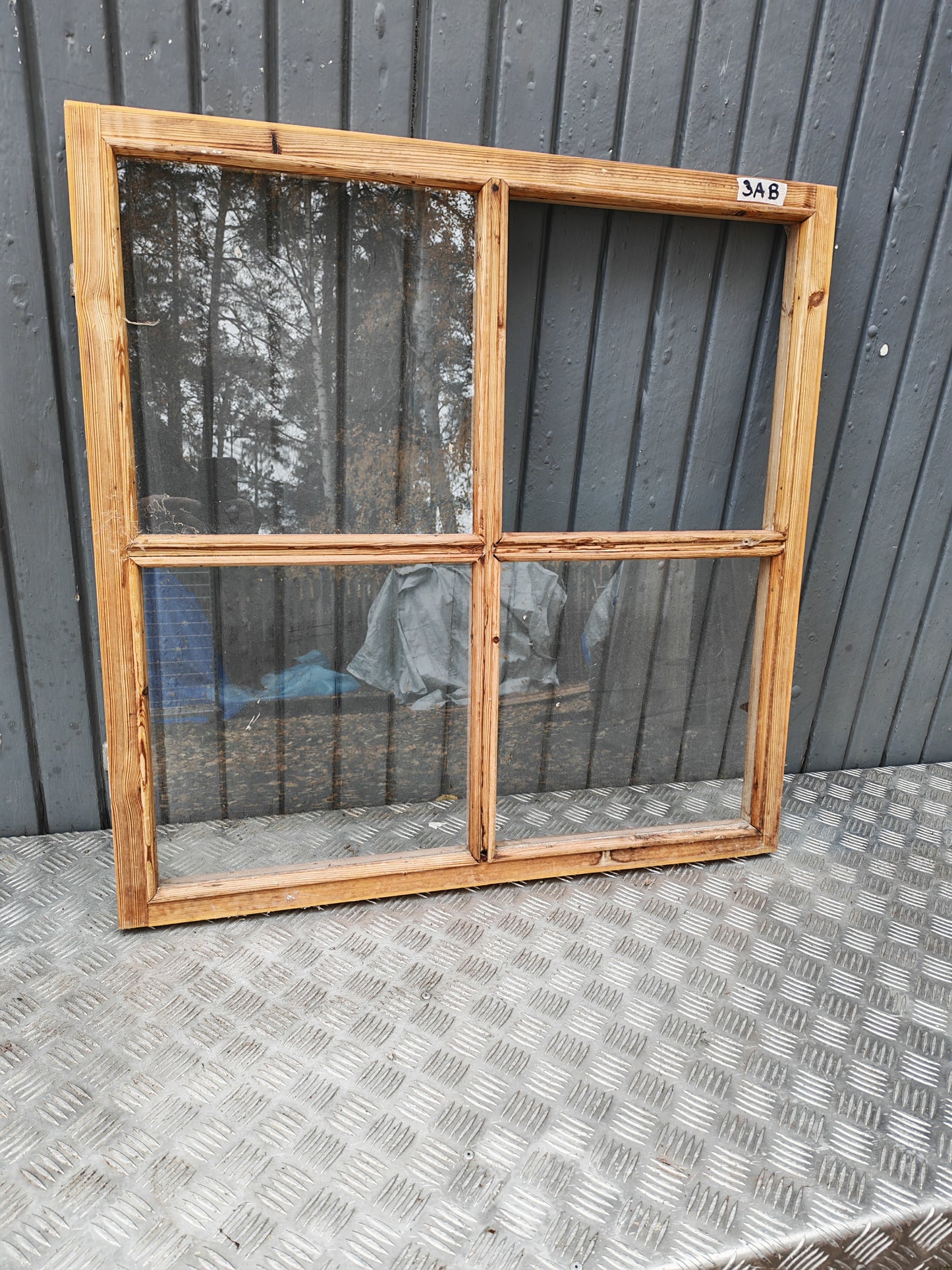ART 3AB 1ST B84 H83 D4,5 800 KR  ( EN RUTA BEHÖVER KOMPLETTERAS MED GLAS)