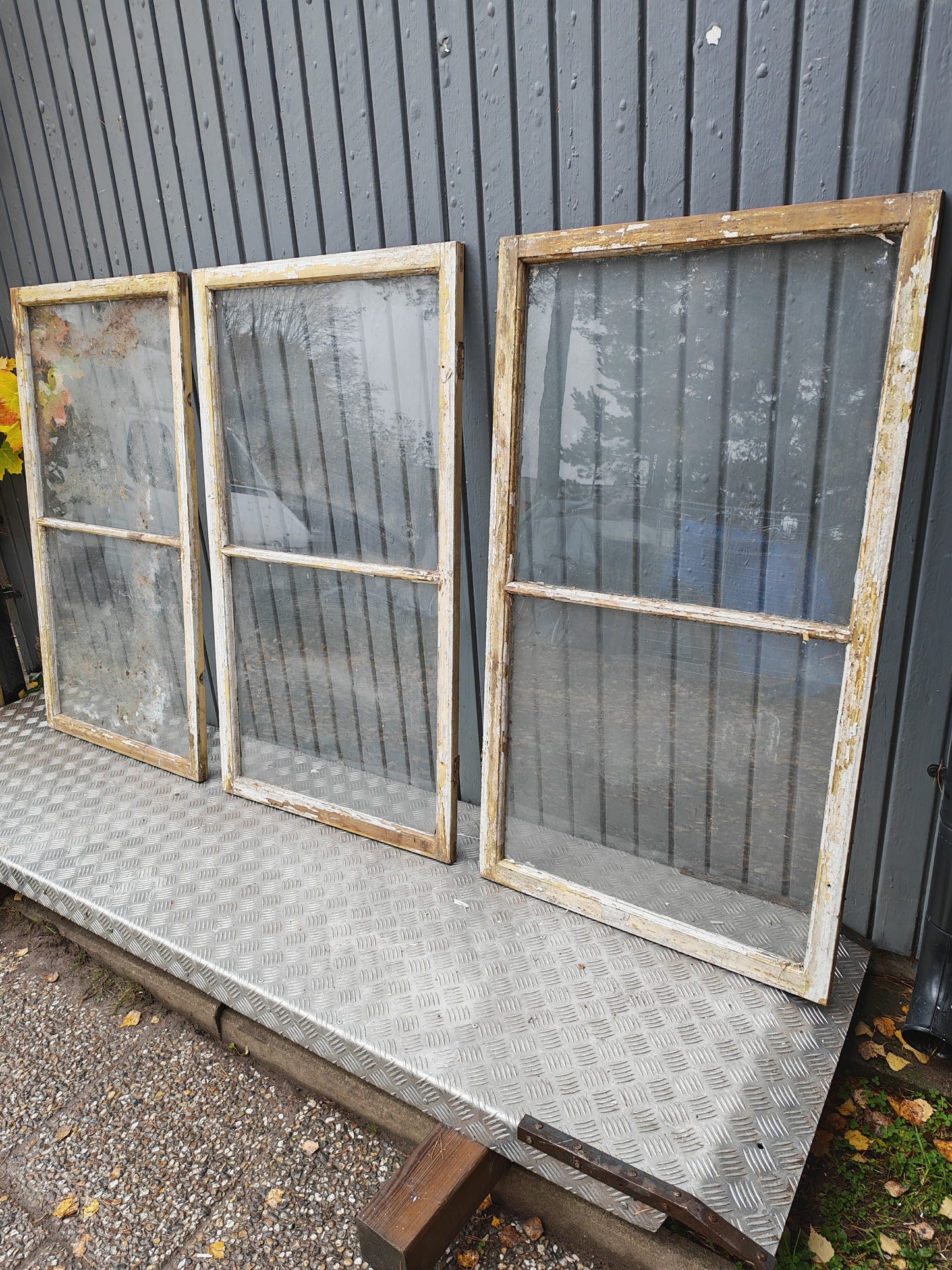 ART 3C1 3ST B67,5 H121 D2,5  1250 KR PER ST ( MUNBLÅST GLAS)