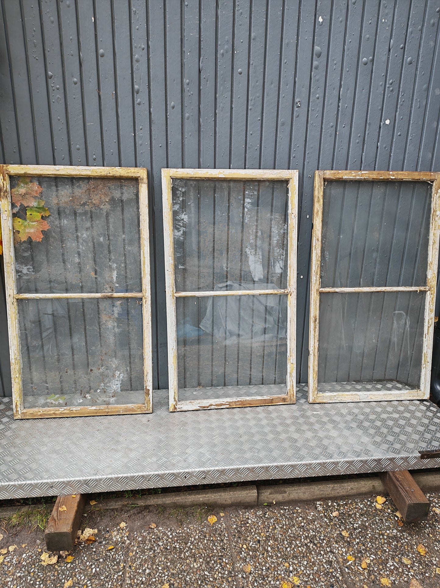 ART 3C1 3ST B67,5 H121 D2,5  1250 KR PER ST ( MUNBLÅST GLAS)