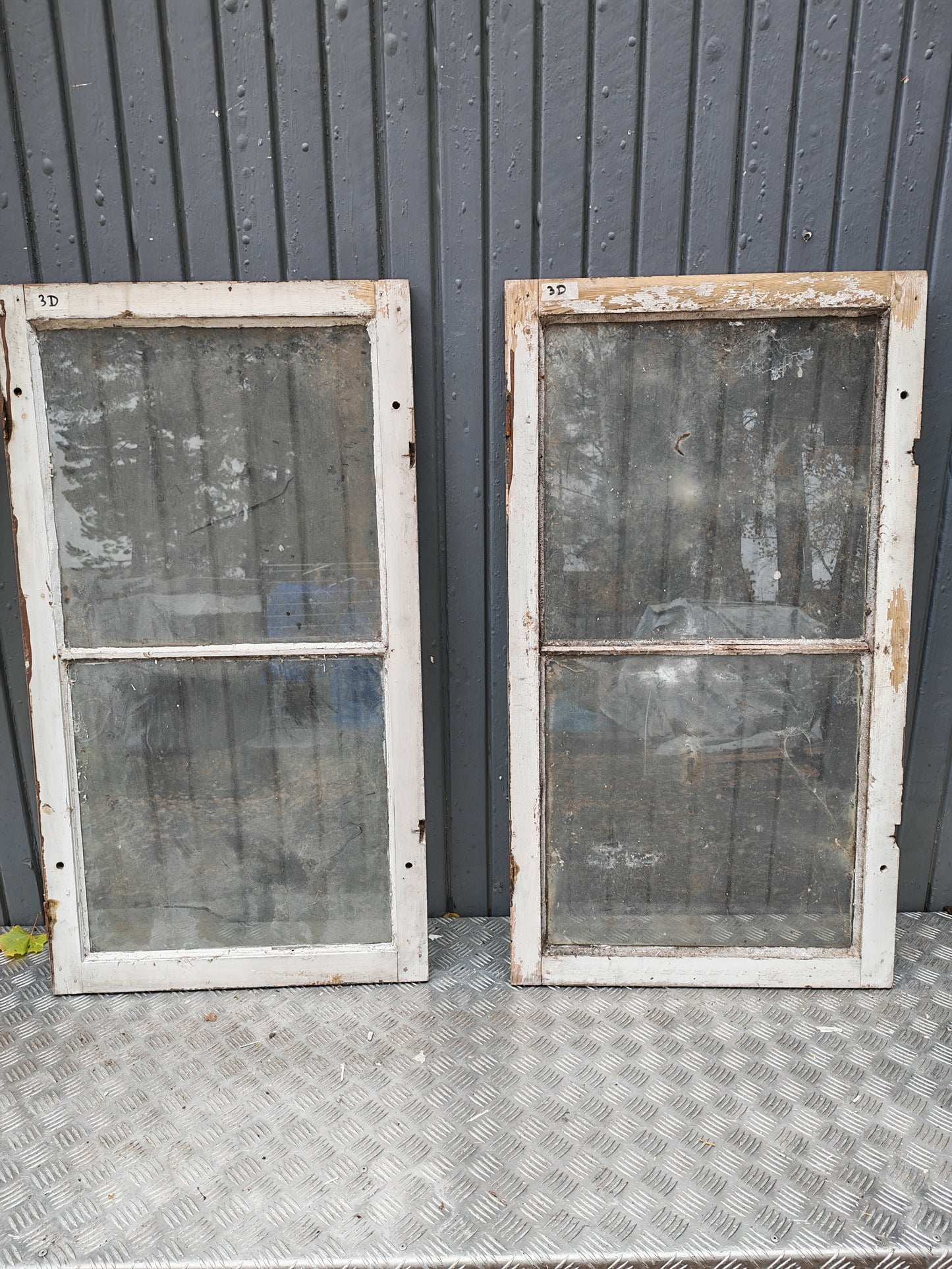 ART 3D 2ST B62 H112,5 D2,5 1250 KR PER ST ( MUNBLÅST GLAS )
