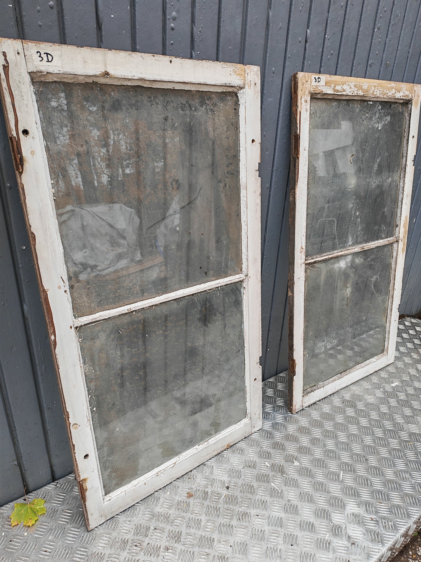 ART 3D 2ST B62 H112,5 D2,5 1250 KR PER ST ( MUNBLÅST GLAS )