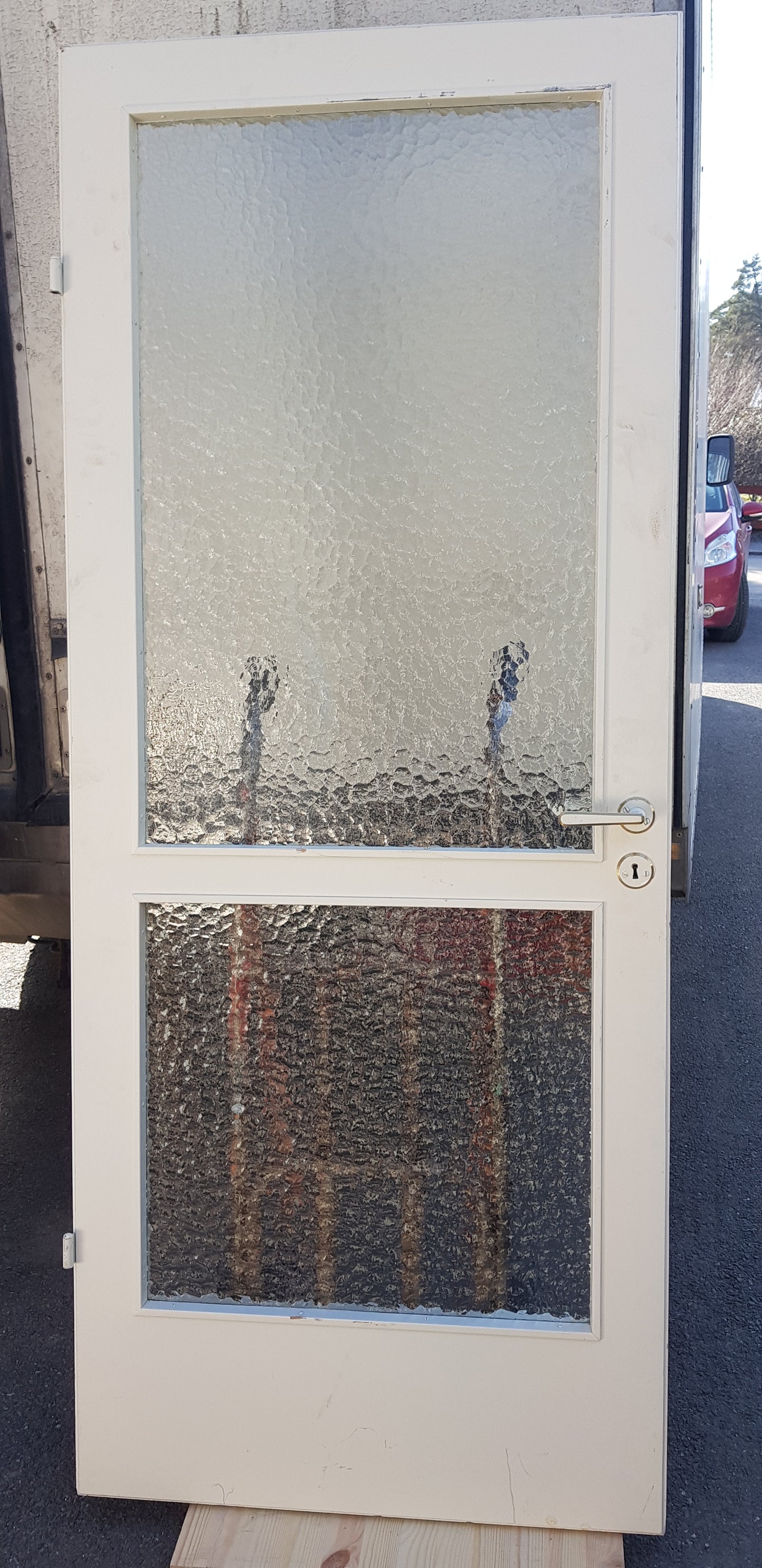 Art 8B b83 h202 d3.5 pris 2500 kr vänster utan karm