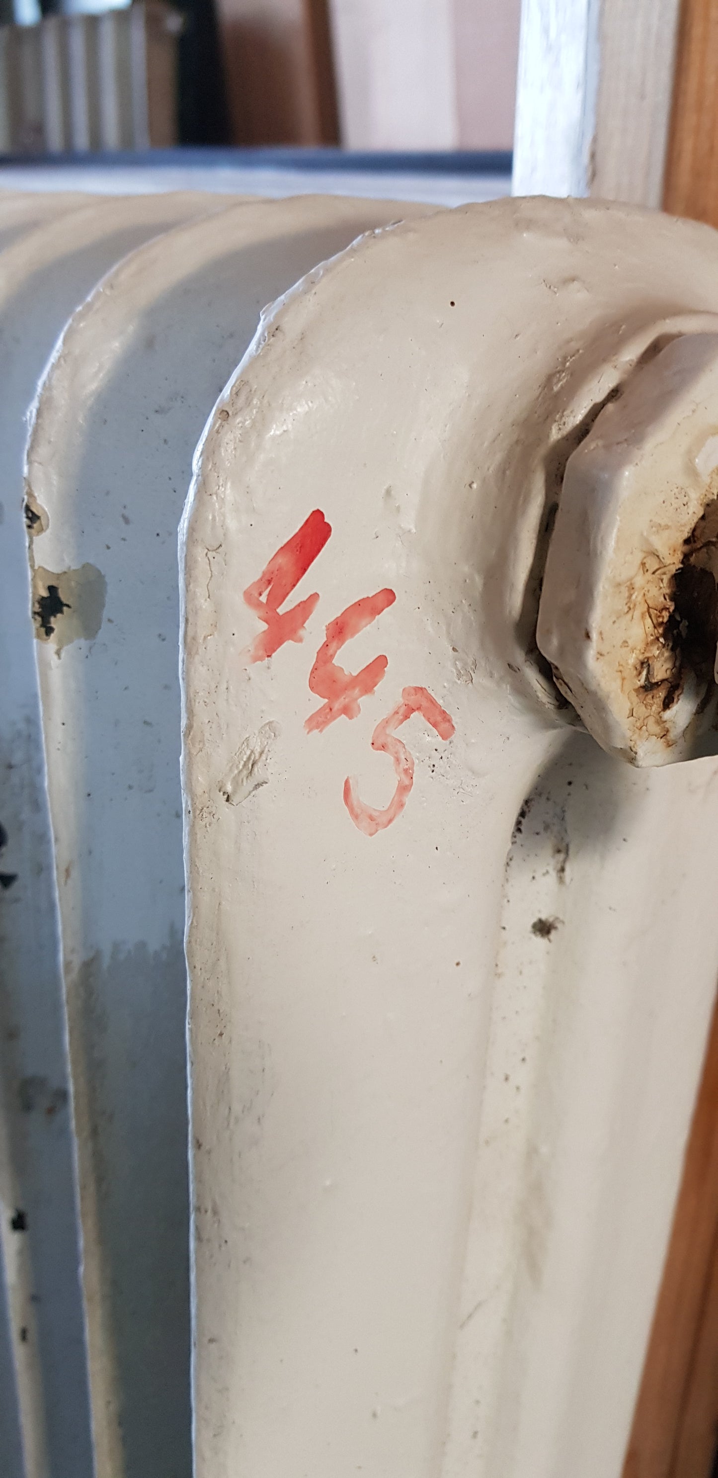 ARTIKELNUMMER 444 Fin gammal Element/Radiator B 130 H 59 D 13 Pris 2500KR