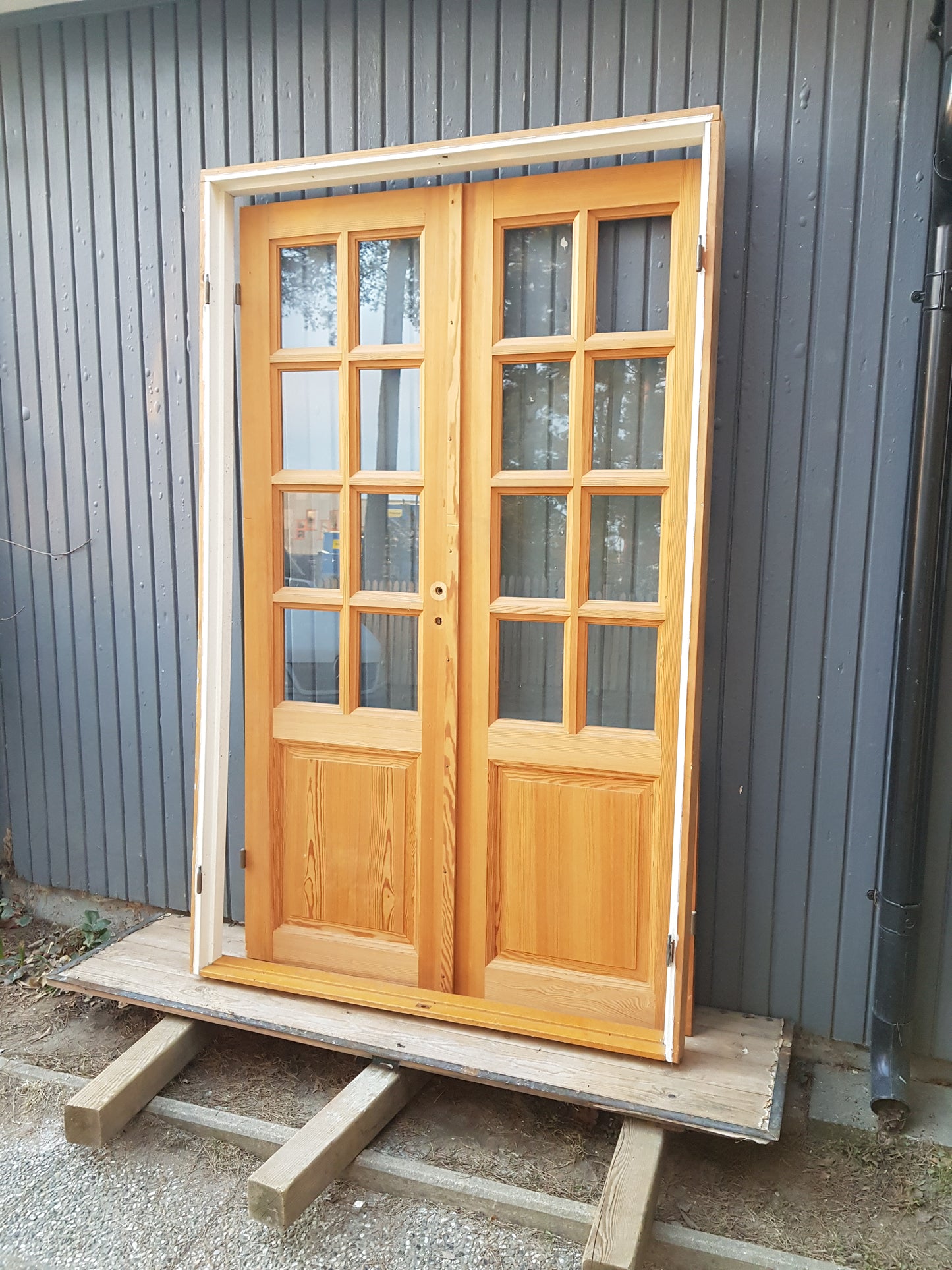 Art 855 b130 h210 d9.5 pris 9000 med karm inomhus