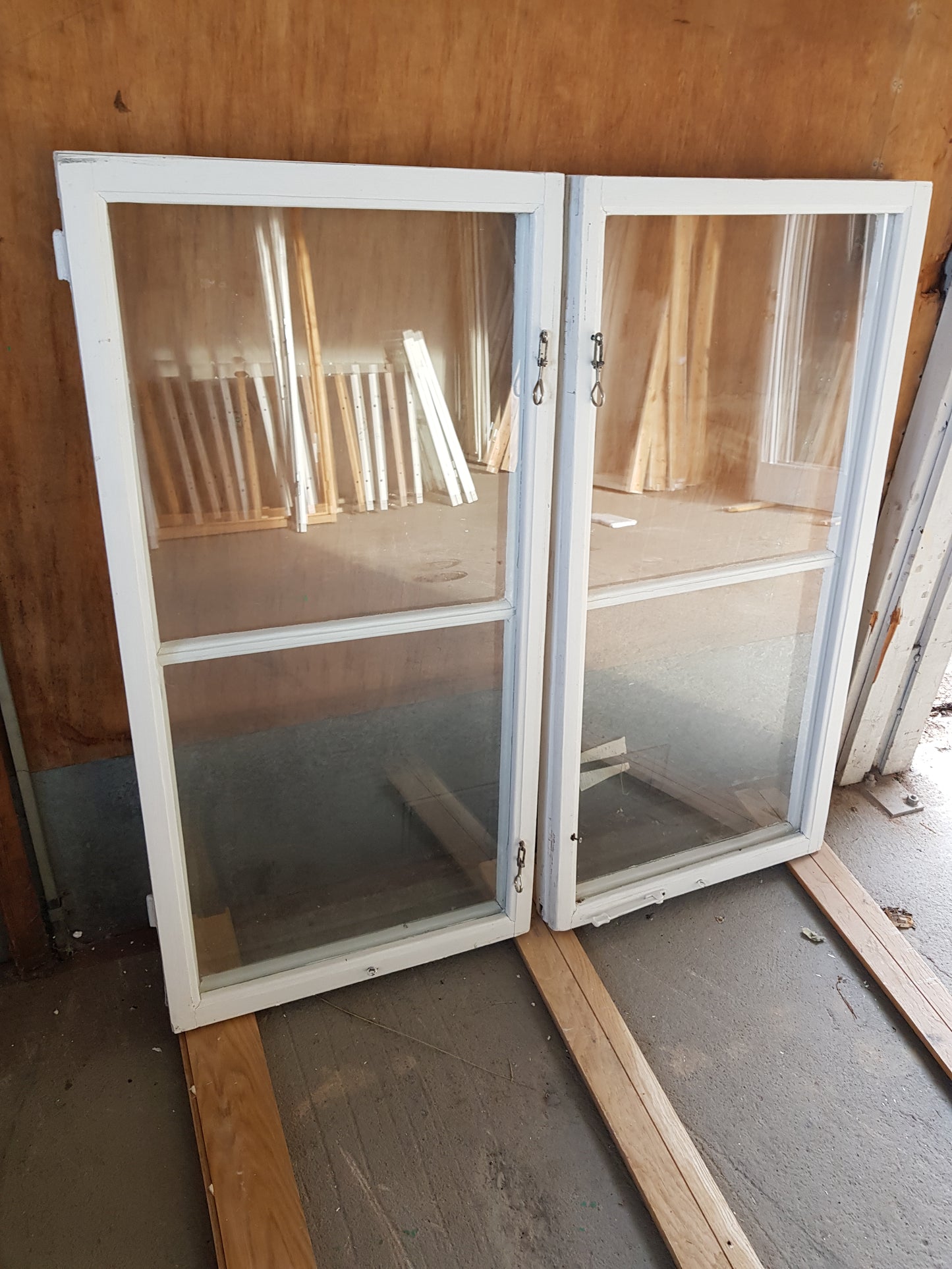 Art 852A 2st b53.5 h107.5 1000kr st utan karm (Borlänge)