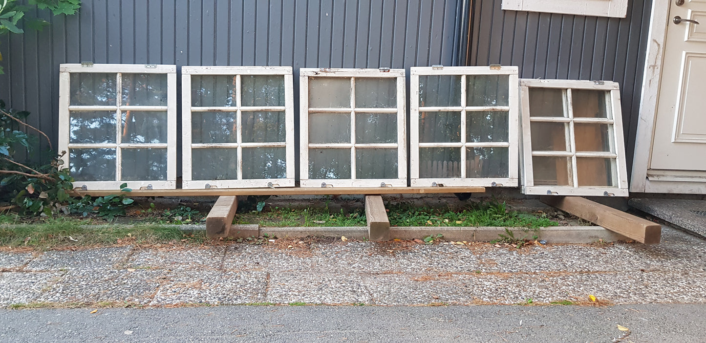 ARTIKELNUMMER 64  2st. b63 h71.5. pris 950 st