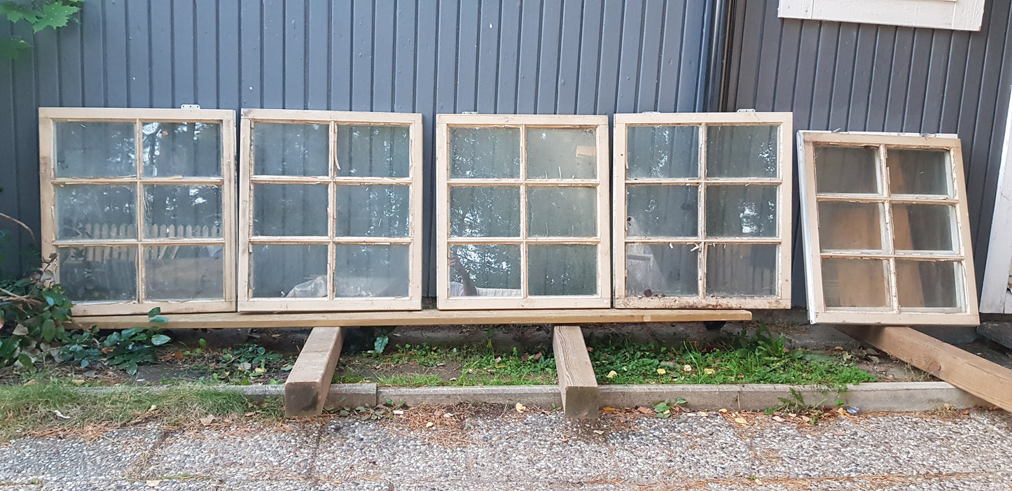 ARTIKELNUMMER 64  2st. b63 h71.5. pris 950 st