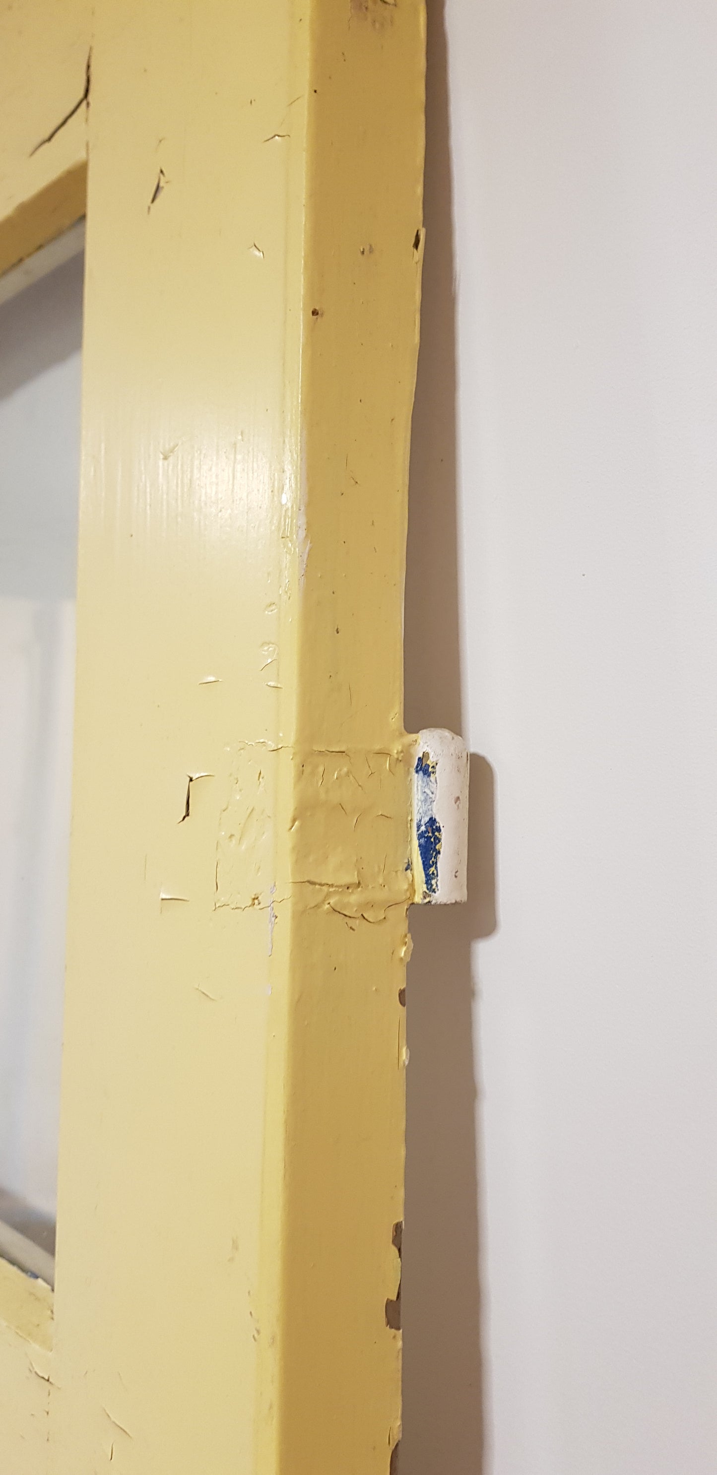 *Härlig och fin Antik pardörr komplett med nytillverkad karm Mått utan karm Bredd 47+56 cm Höjd 183 cm Djup dörrblad 3 cm Mått med karm: Bredd 112.5 cm Höjd 193.5 cm Djup 10 cm Pris pardörr: 9000 kr Pris nytillverkad karm: 1500 kr ARTIKELNUMMER 193