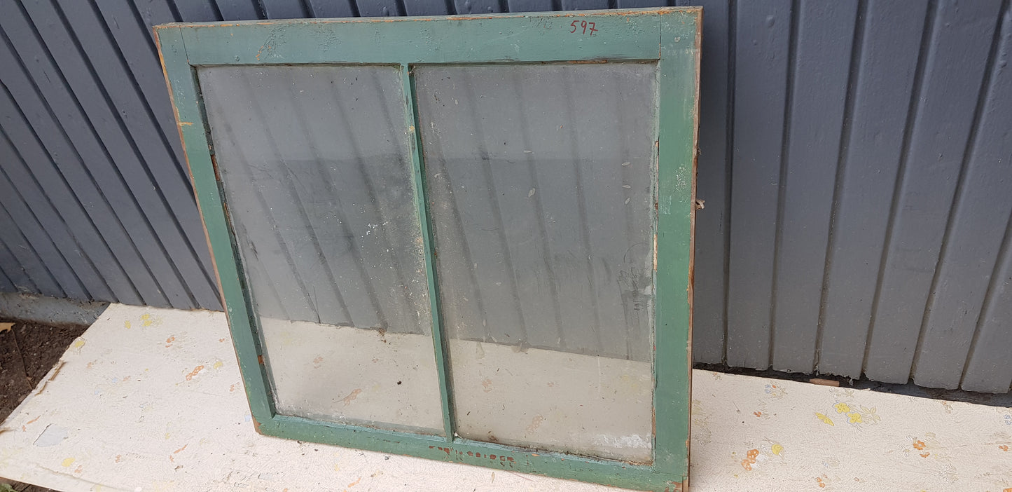 ART 597  B 79.5 h74.5  pris 500 kr