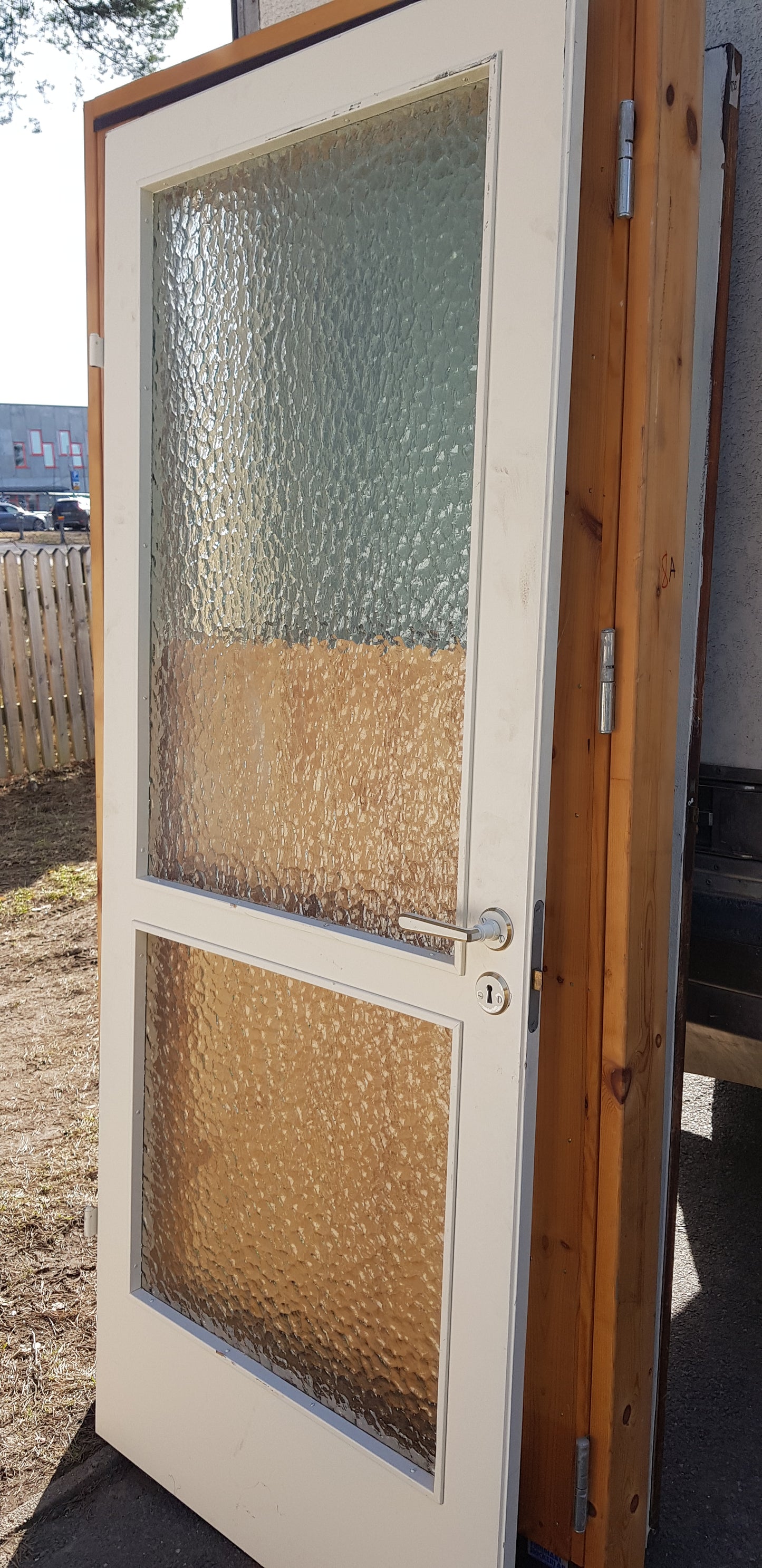 Art 8B b83 h202 d3.5 pris 2500 kr vänster utan karm