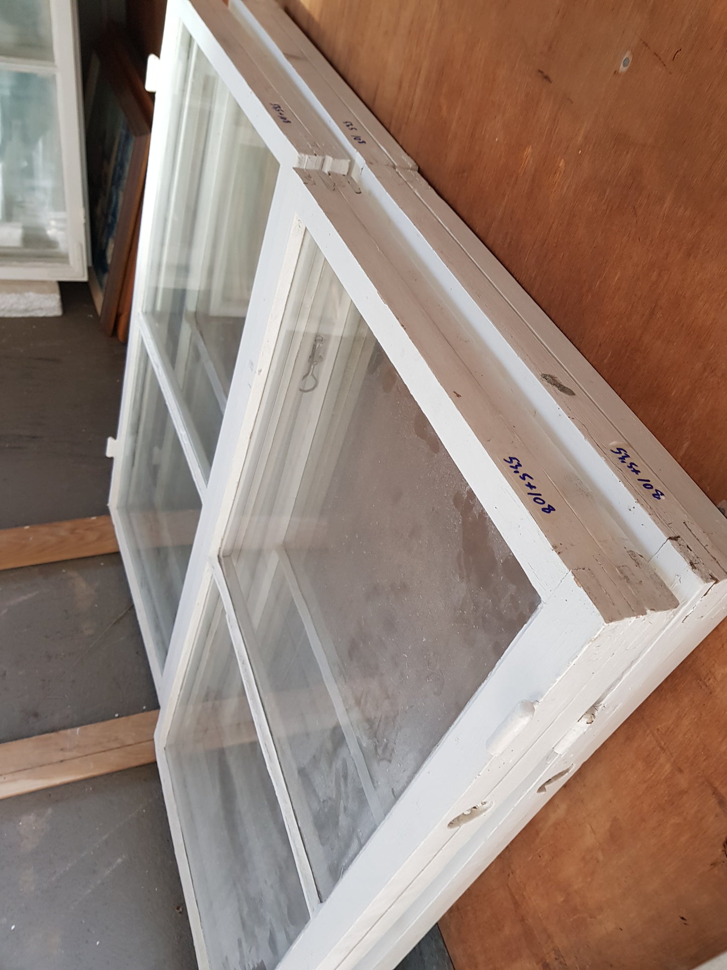 Art 852D 4st b53.5 h108 1000kr st utan karm (Borlänge)
